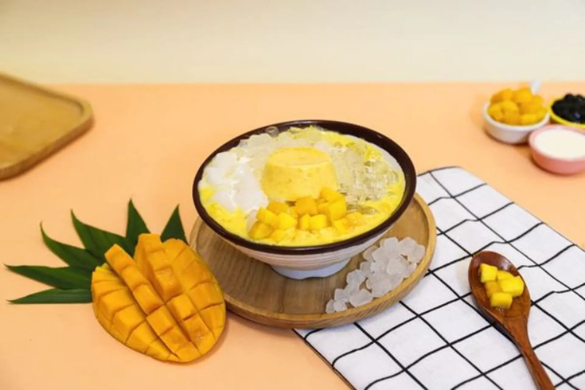 Hướng dẫn làm chè xoài trân châu, chè xoài bột báng, chè xoài nếp cẩm giải nhiệt hiệu quả ngày hè