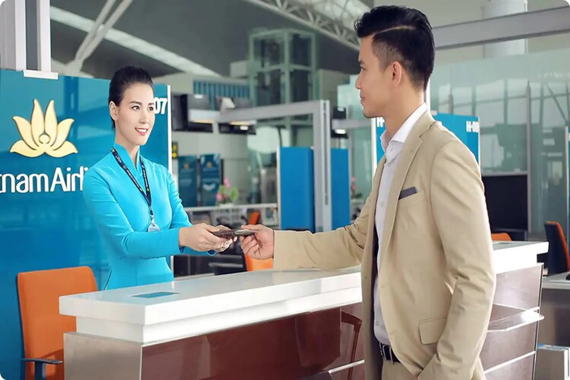 Hướng dẫn làm thủ tục checkin Vietnam Airline trực tiếp và online nhanh gọn nhẹ