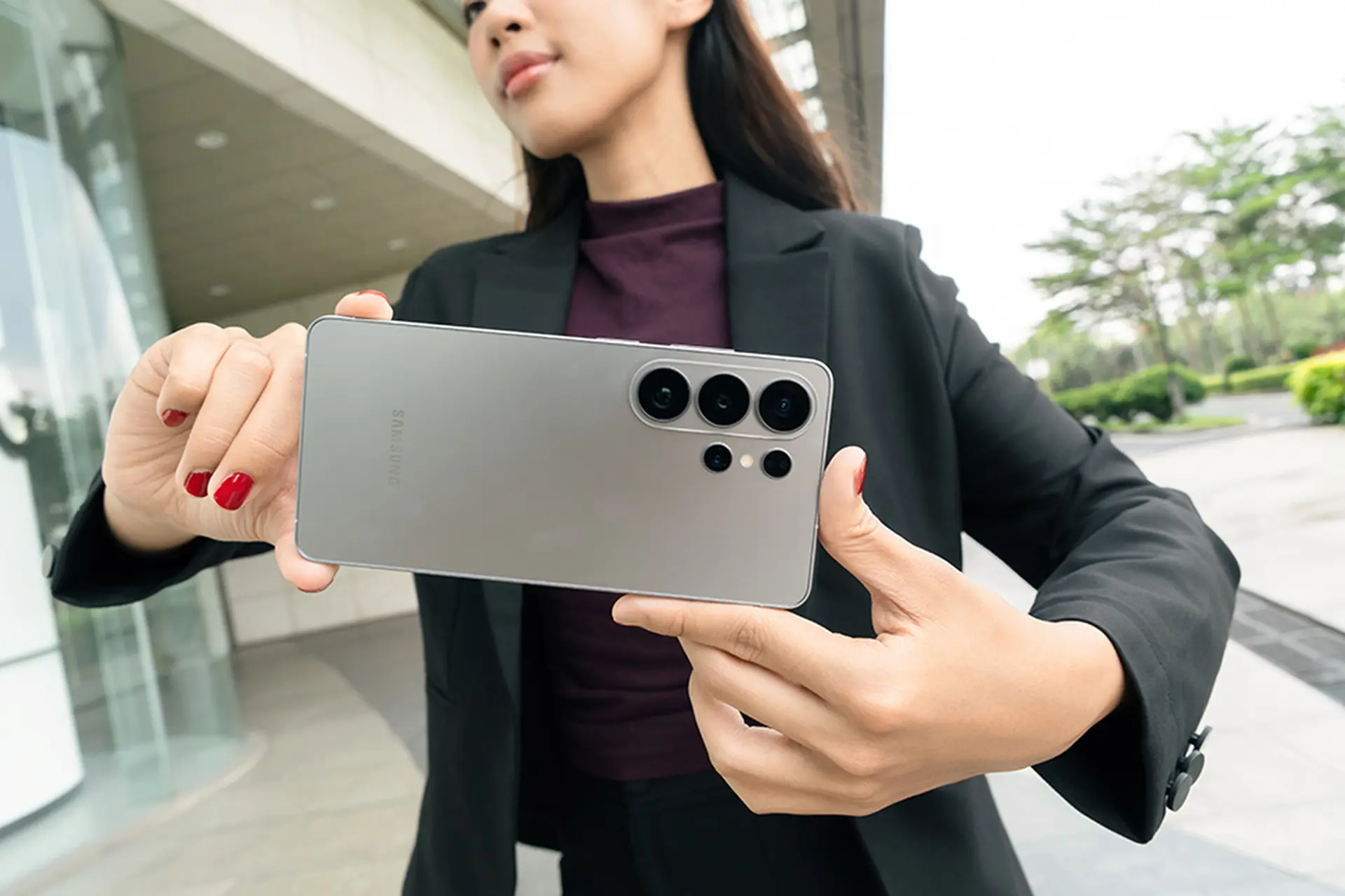 Món quà công nghệ tinh tế cho ngày 8/3: Galaxy S26 Ultra vừa đẹp “sang chảnh”, lại bảo mật vượt trội