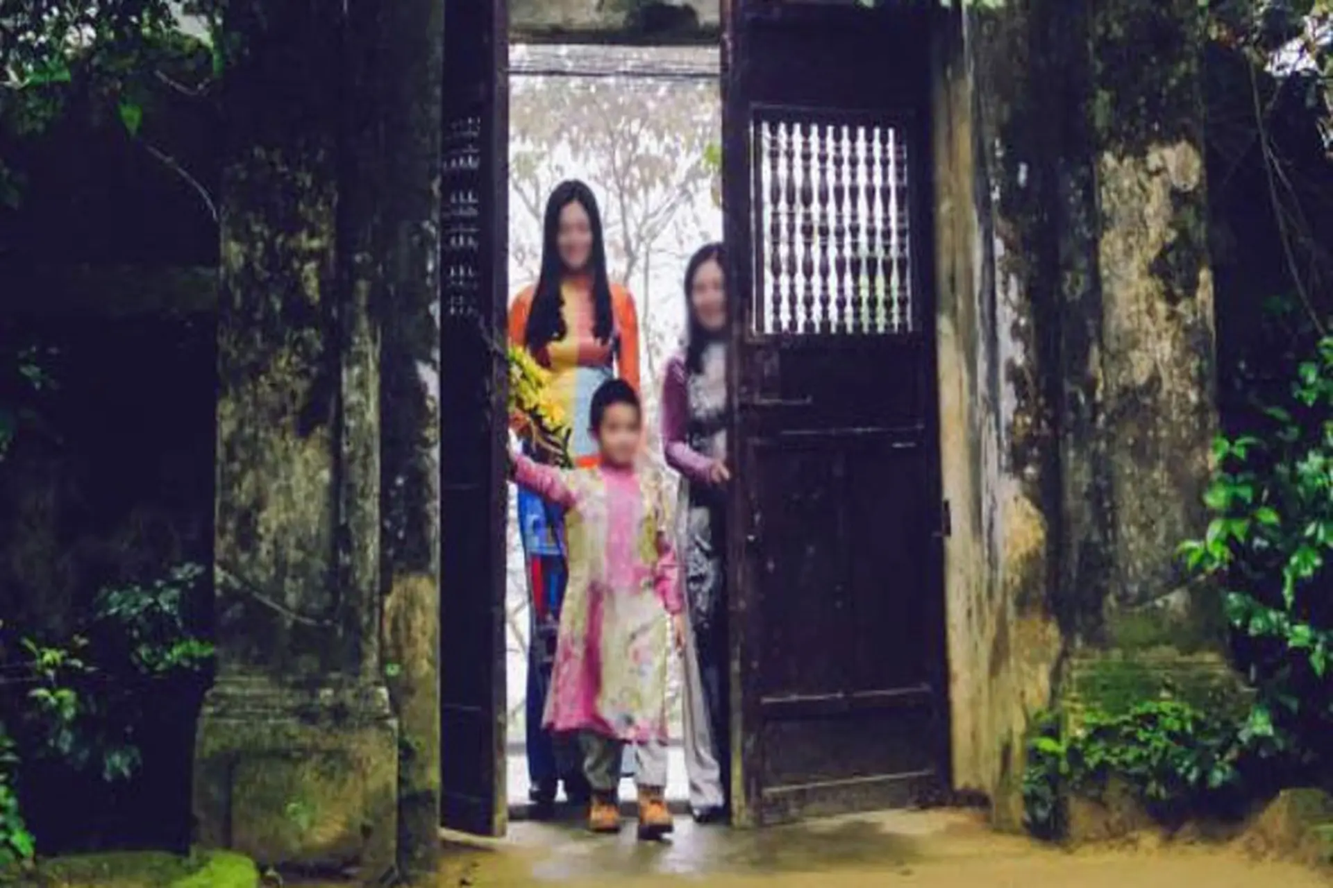 Hướng dẫn cách chọn tuổi xông nhà đầu năm giúp gia chủ đón may mắn, bình an và tài lộc suốt cả năm