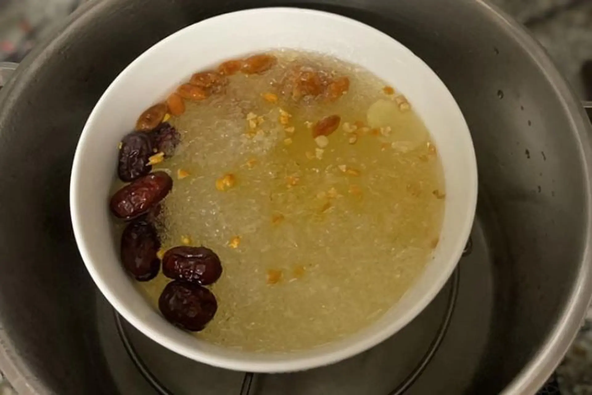 Chưng yến bao lâu là phù hợp và đạt chuẩn? Một số mẹo quan trọng khi chưng yến