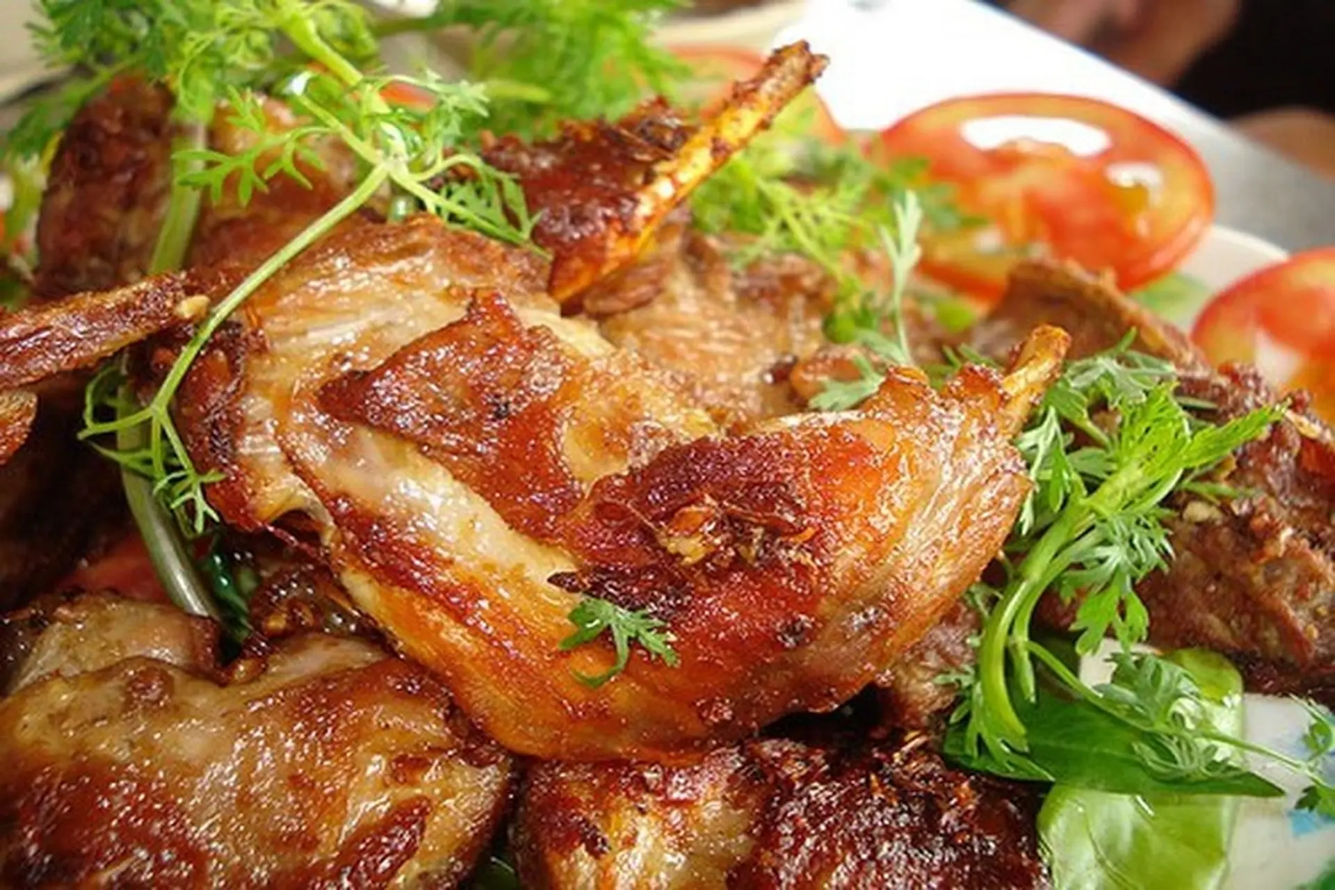 Hướng dẫn chi tiết cách làm chuột chiên nước mắm giòn rụm, thơm ngon chuẩn vị miền Tây