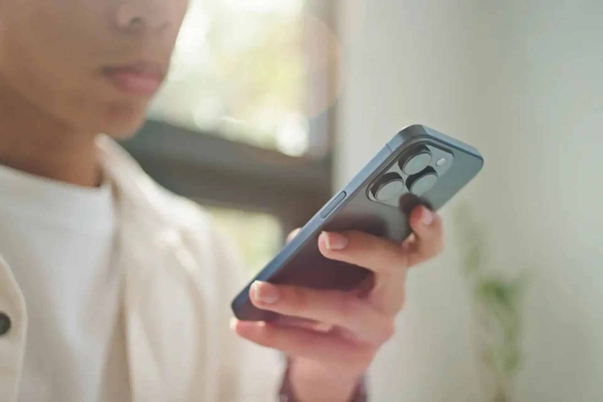 Chuyên gia tâm lý Mỹ cảnh báo: Cần "rào chắn" AI cho giới trẻ