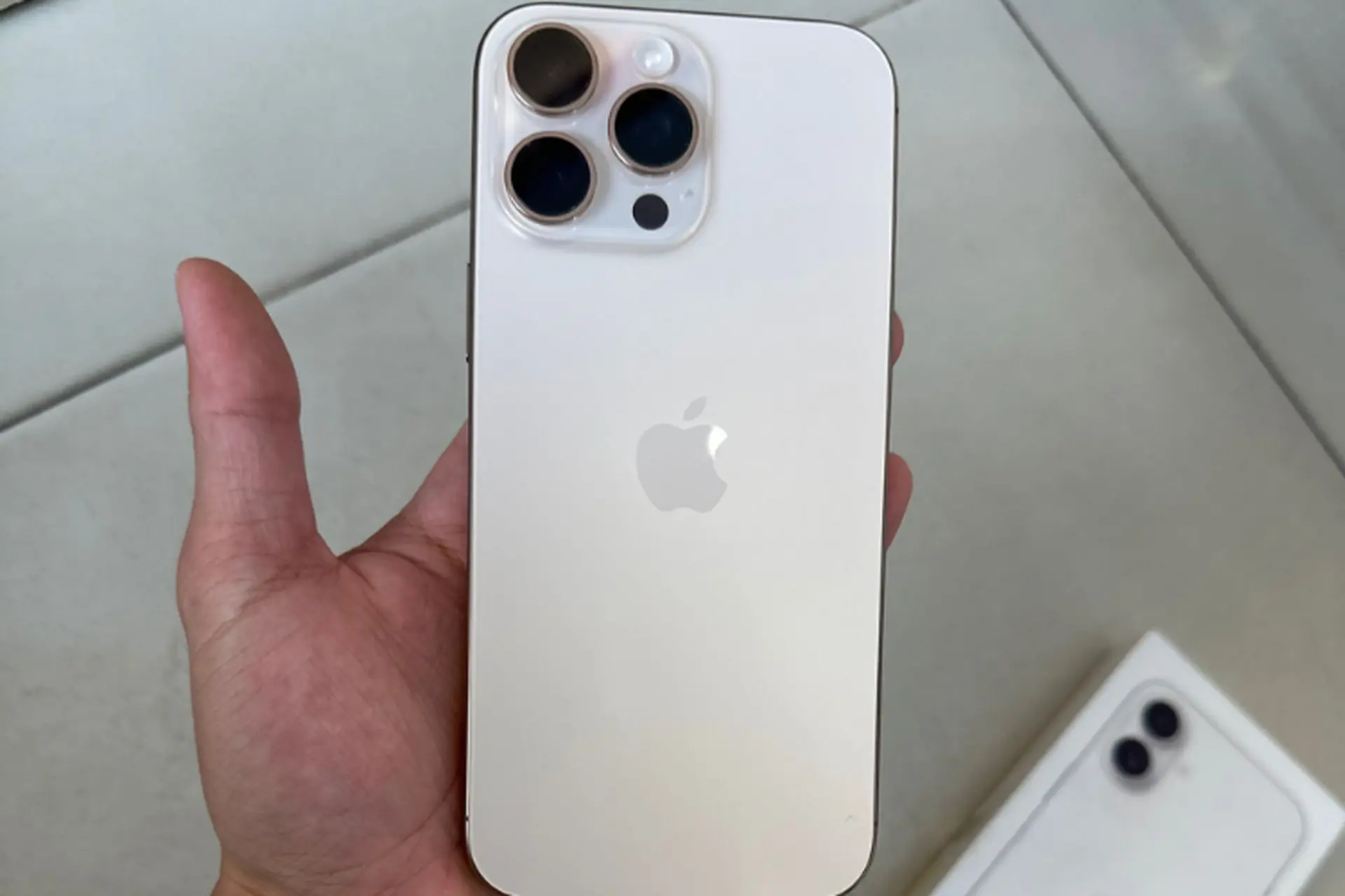 Có nên mua iPhone 16 cũ không? Phân tích lợi ích và rủi ro cần biết trước khi mua
