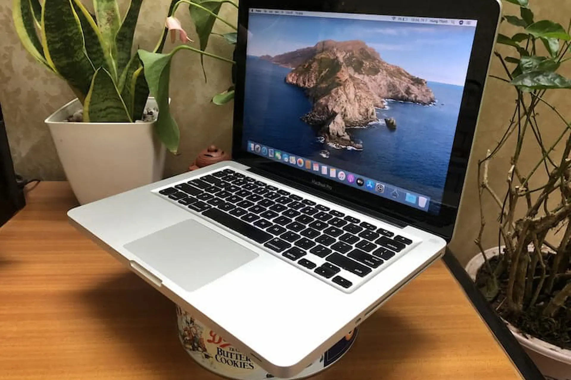 Có nên mua MacBook cũ không? Ưu điểm, hạn chế và những điều cần cân nhắc