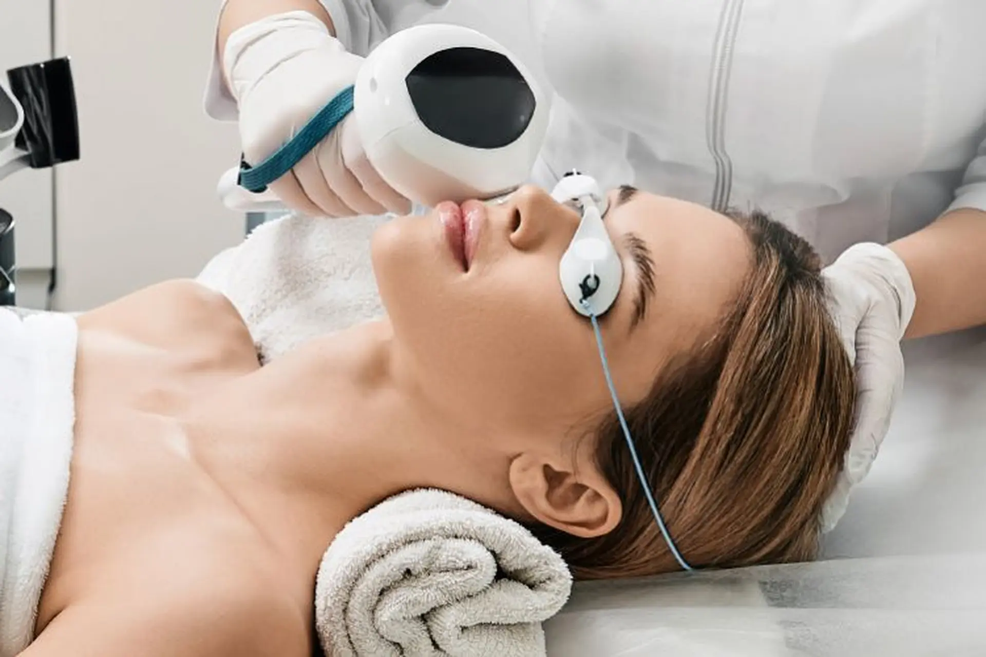 Tìm hiểu công nghệ IPL là gì và những ứng dụng của công nghệ IPL trong làm đẹp
