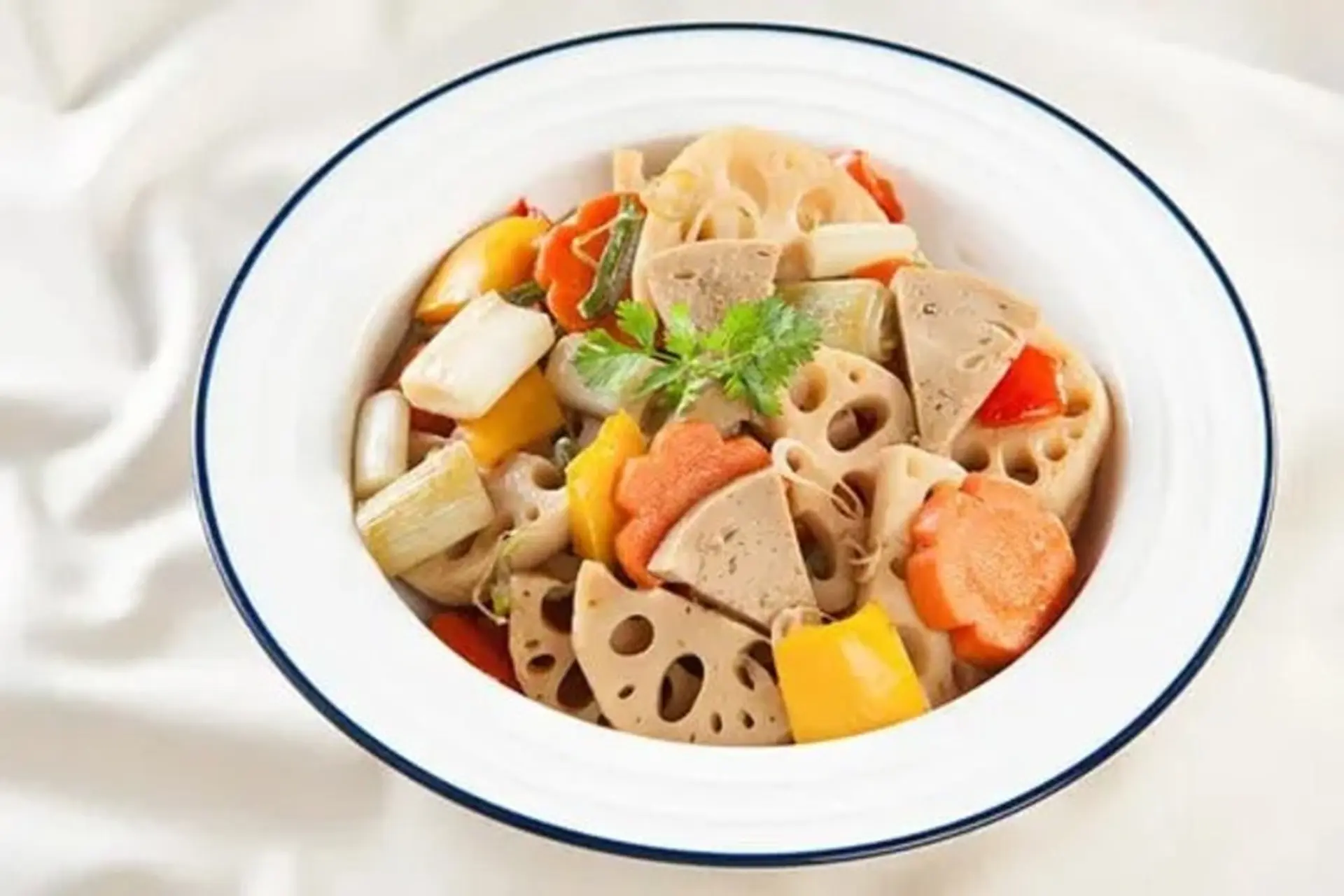 Gợi ý 5 cách làm củ sen xào bắt miệng, bổ dưỡng, giòn ngon đổi vị cho bữa cơm