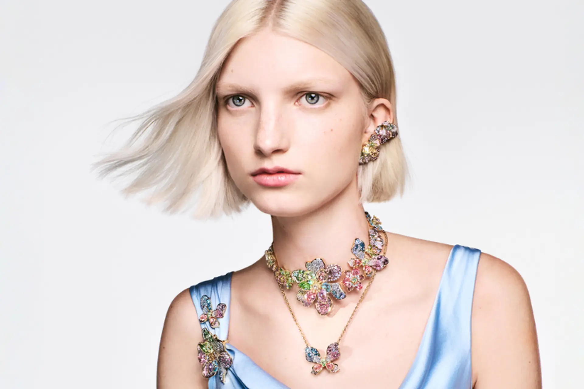 Đá Swarovski là gì? Tại sao đá Swarovski được mệnh danh là "pha lê của giới quý tộc"