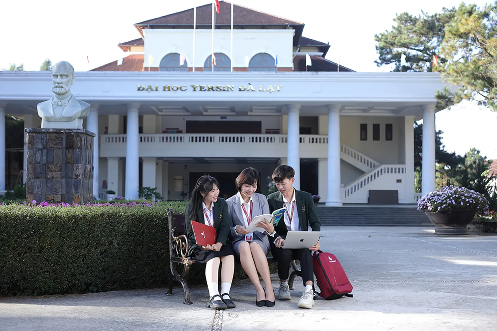 Cập nhật điểm chuẩn Đại học Yersin Đà Lạt 2025: Danh sách ngành và mức điểm chi tiết