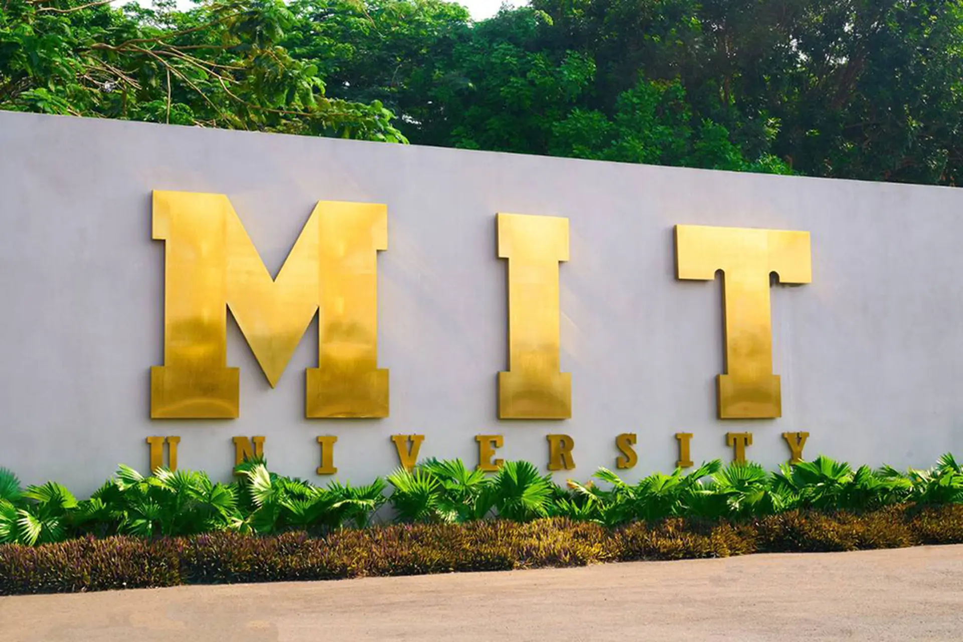 Điểm chuẩn Đại học Công nghệ Miền Đông 2025: Cập nhật mới và các ngành hot nhất