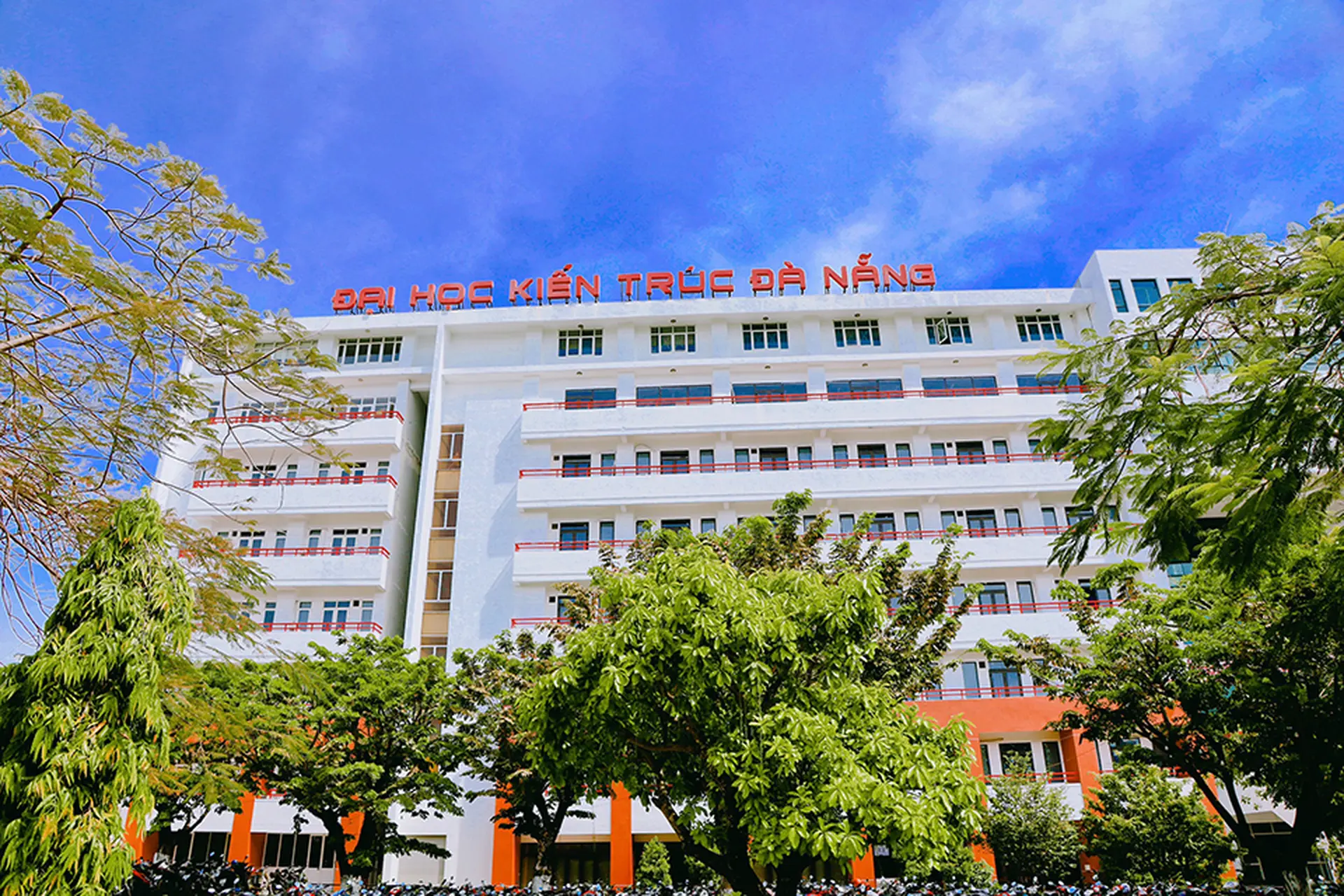 Điểm chuẩn Đại học Kiến trúc Đà Nẵng 2025: Cập nhật mới nhất cho thí sinh xét tuyển đợt 1