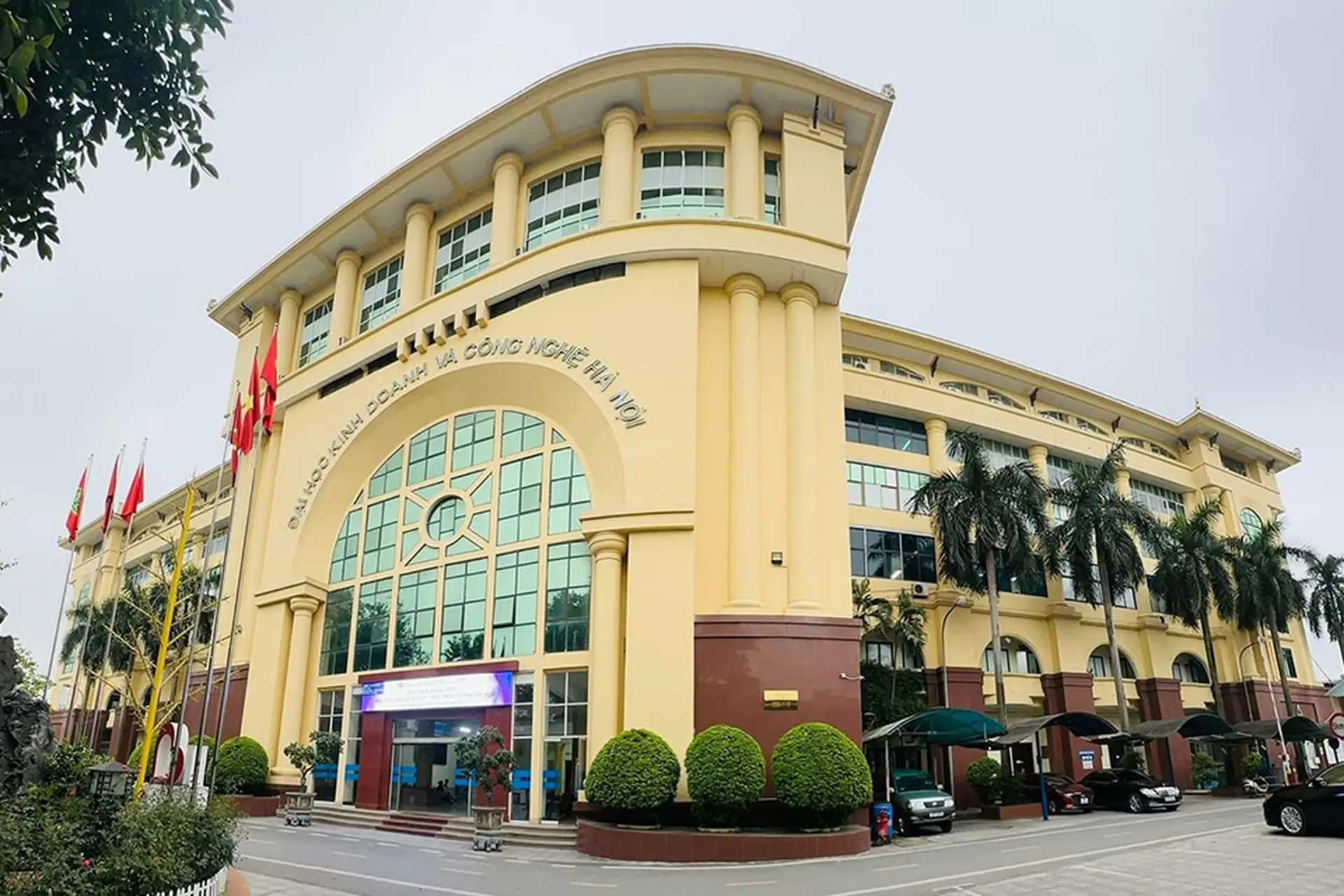 Điểm chuẩn Đại học Kinh doanh và Công nghệ Hà Nội 2025: Cập nhật thông tin mới nhất