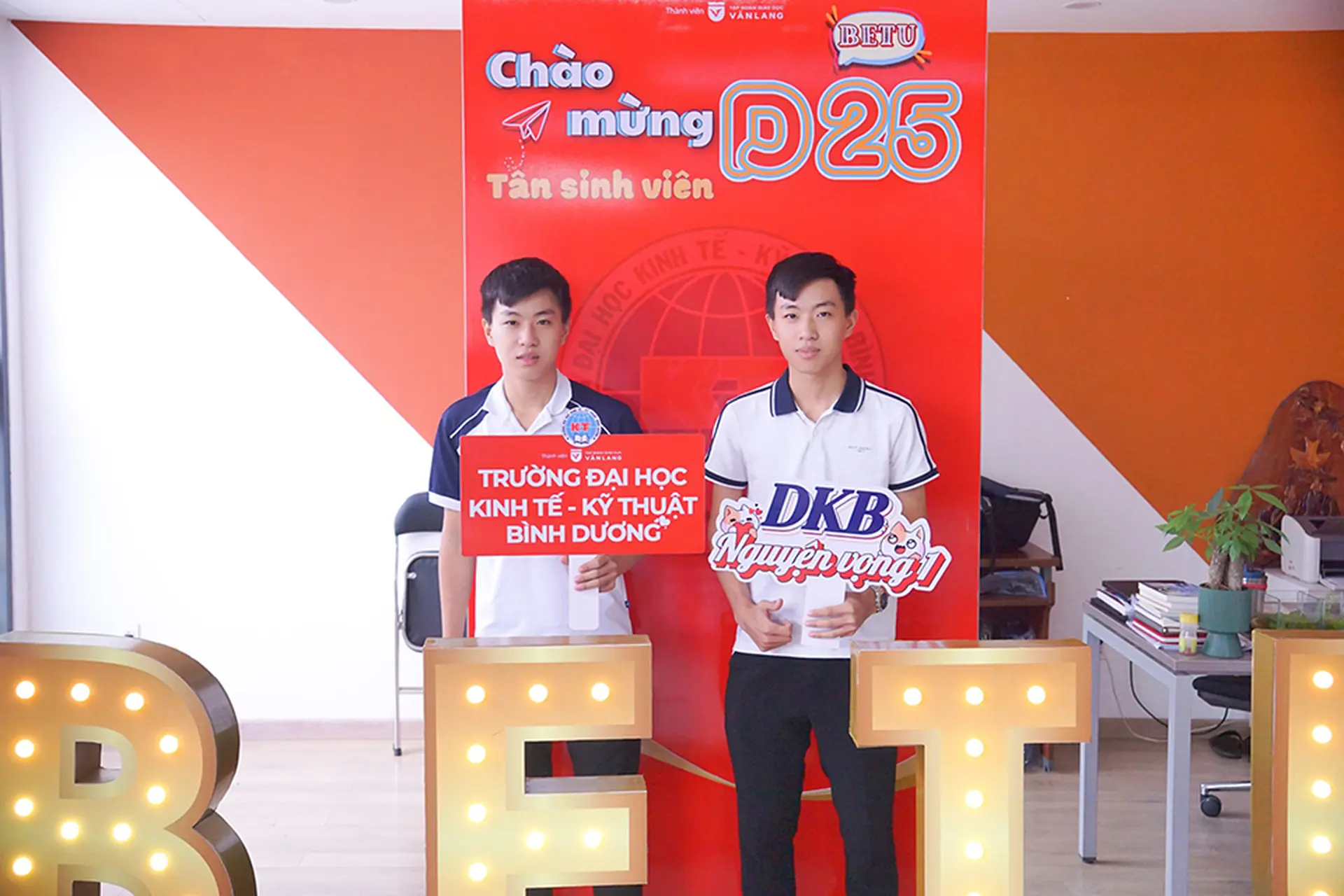Toàn cảnh điểm chuẩn Đại học Kinh tế Kỹ thuật Bình Dương 2025: Chi tiết cho từng ngành học