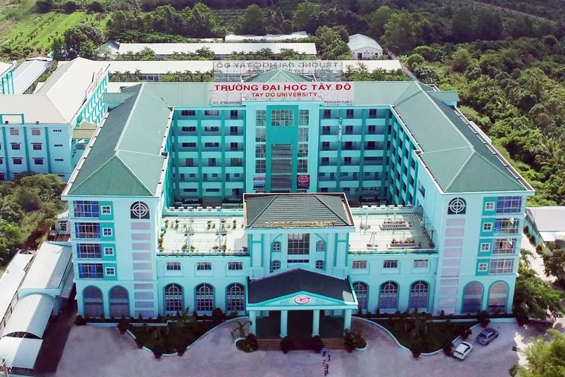 Điểm chuẩn Đại học Tây Đô 2025 được công bố: Mở ra nhiều cơ hội cho thí sinh miền Tây