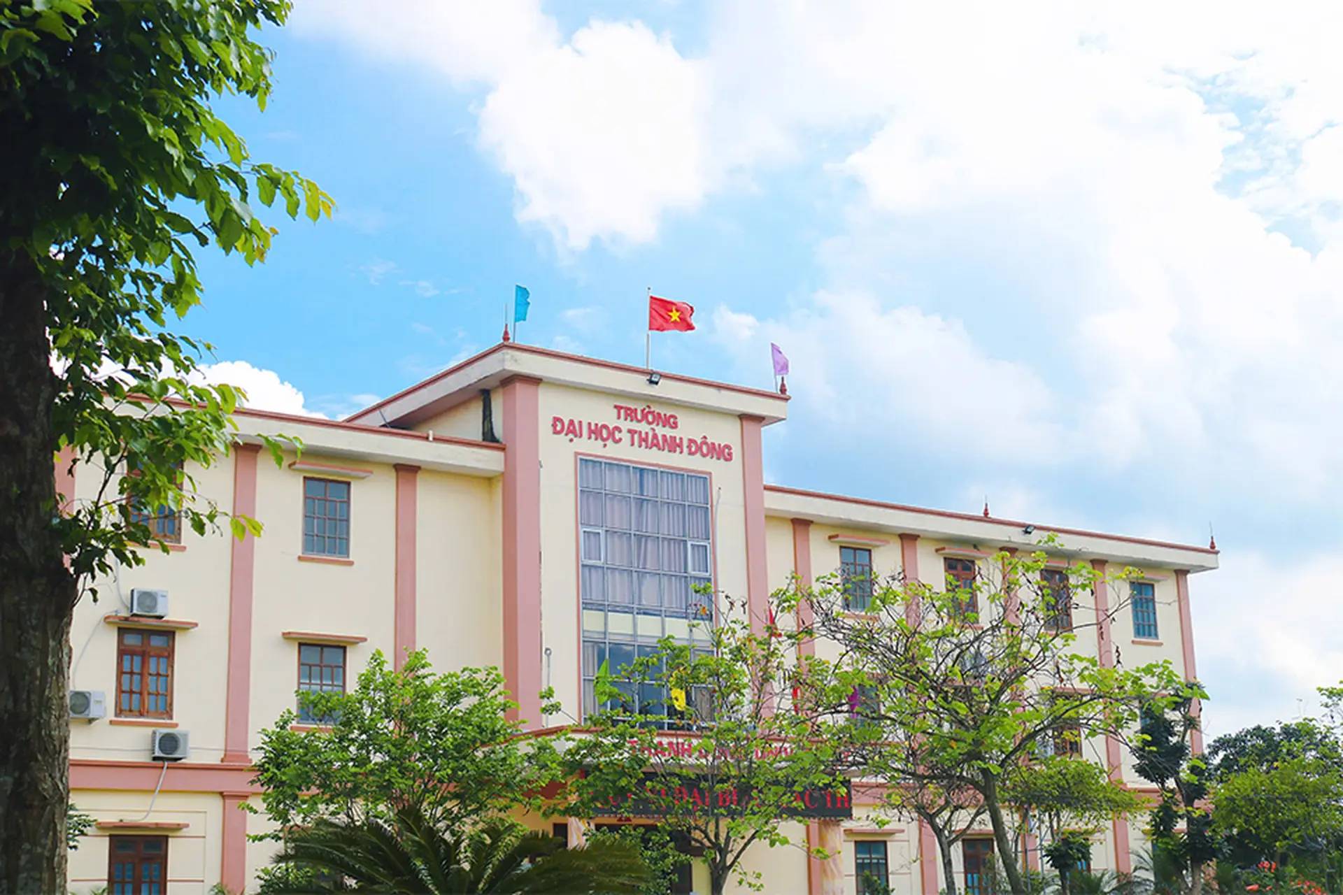 Toàn bộ điểm chuẩn Đại học Thành Đông 2025 cho 20+ ngành đào tạo của trường