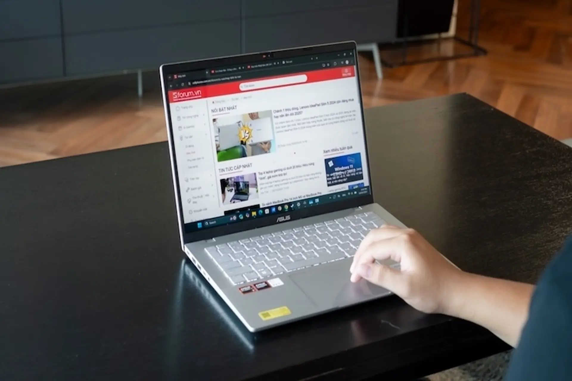 Đánh giá Asus Vivobook S14 M3407KA: Laptop AI mỏng nhẹ với màn hình OLED cực đẹp