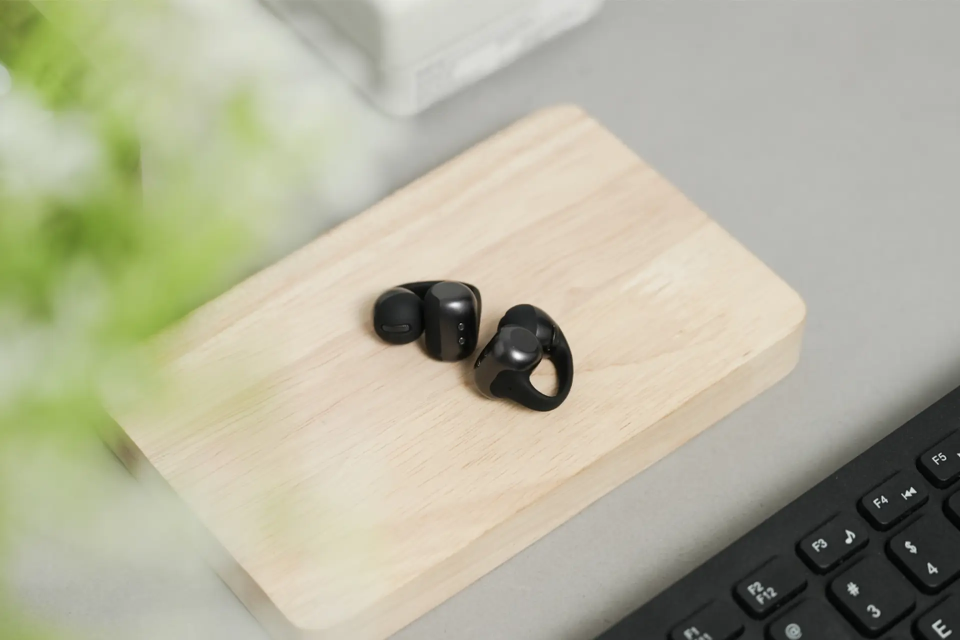 Đánh giá Shokz OpenDots 2: Chất âm ấn tượng, thiết kế kẹp tai nhẹ như trang sức và ít rò rỉ âm thanh