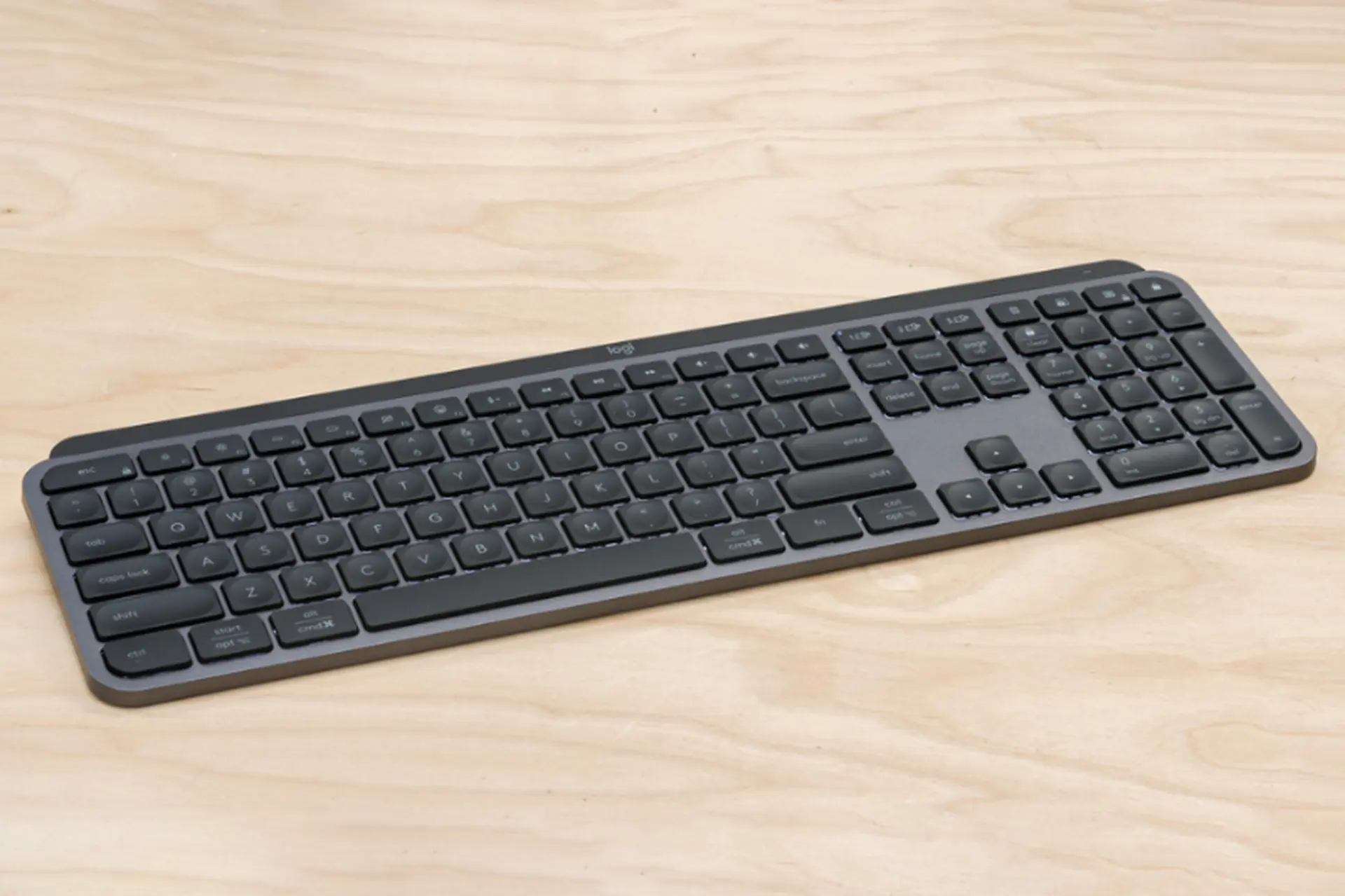 Đánh giá bàn phím Logitech MX Keys: Bàn phím không dây cao cấp cho dân văn phòng