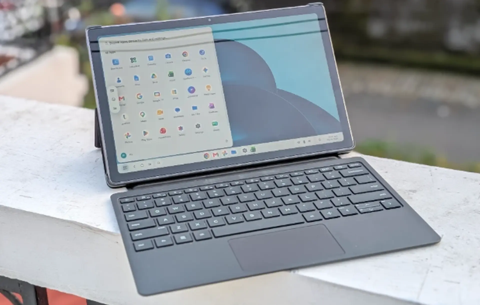 Đánh giá HP OmniPad 12: Trải nghiệm màn hình 2K và Desk Mode khi làm việc trên máy tính bảng