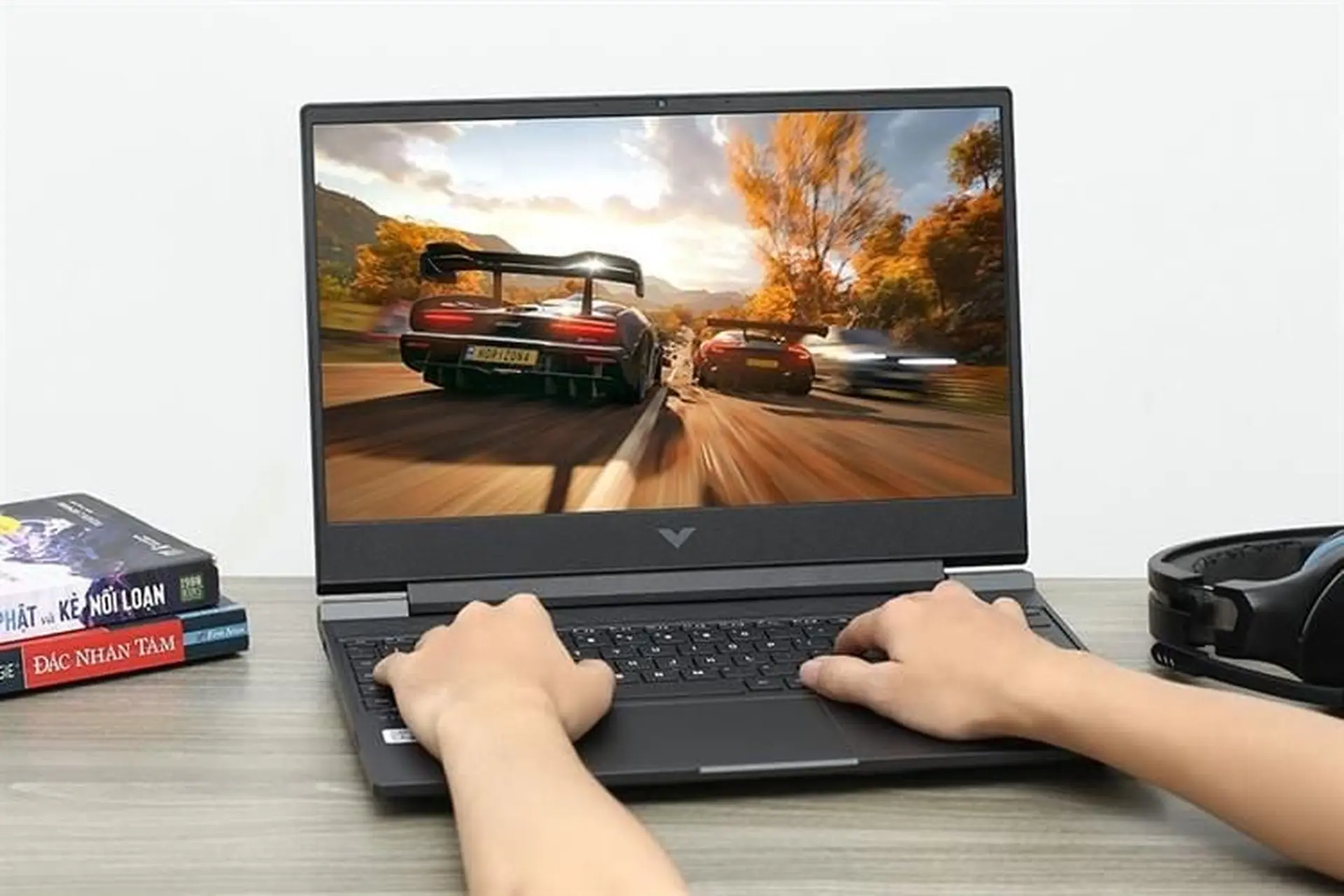 Đánh giá laptop HP Victus 15-fa2451TX i5: Chiến game mượt trong tầm giá nhờ RTX 4050