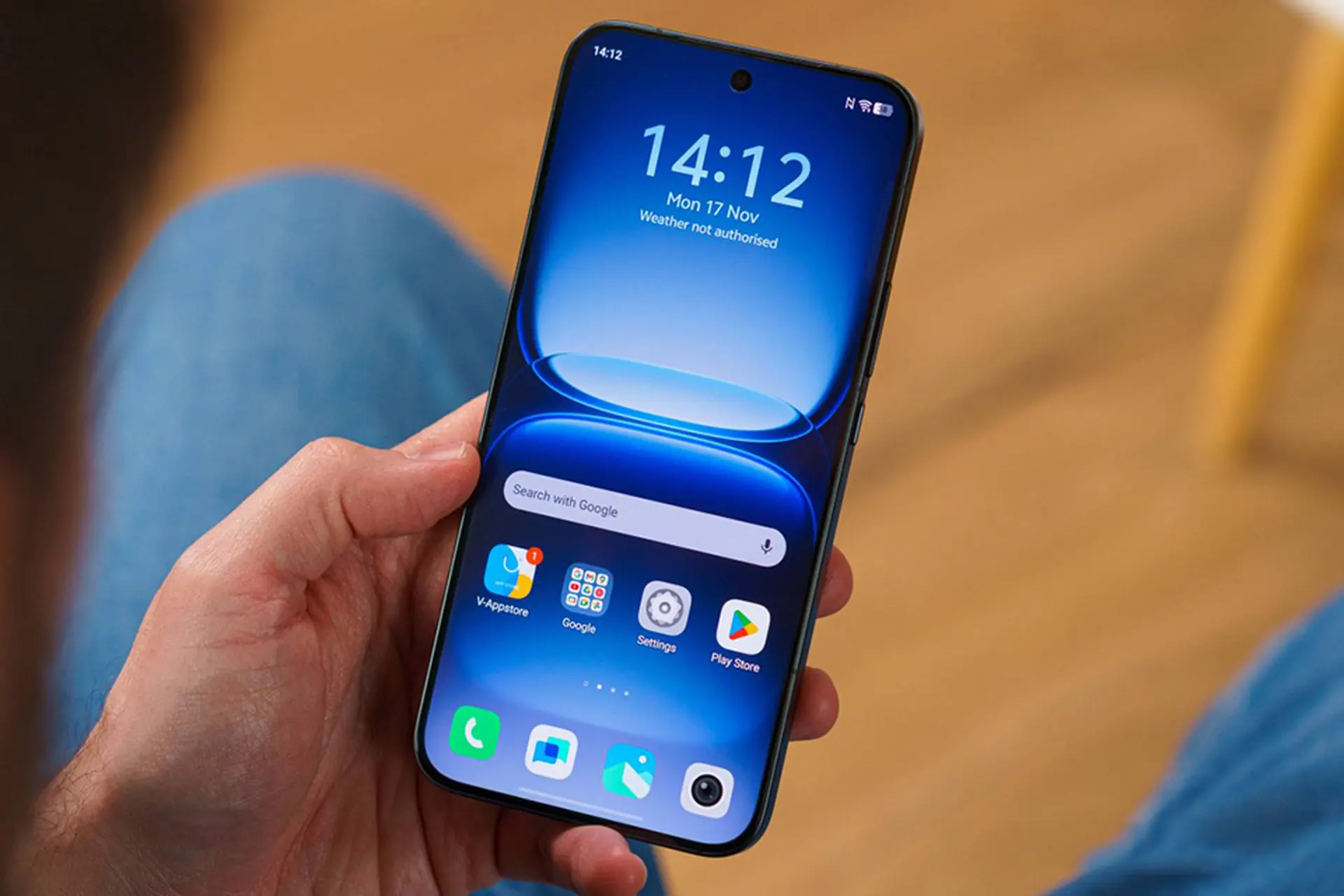 Đánh giá iQOO 15: Mẫu flagship hiệu năng cao với pin "khủng" 7.000 mAh và camera tele 3x