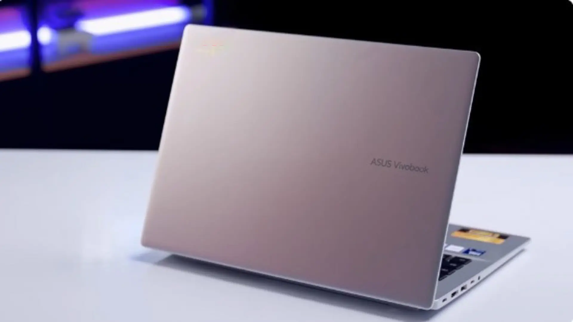 Đánh giá laptop ASUS VivoBook 14 A1407CA-LY008WS: Core Ultra 5, màn hình 100% sRGB