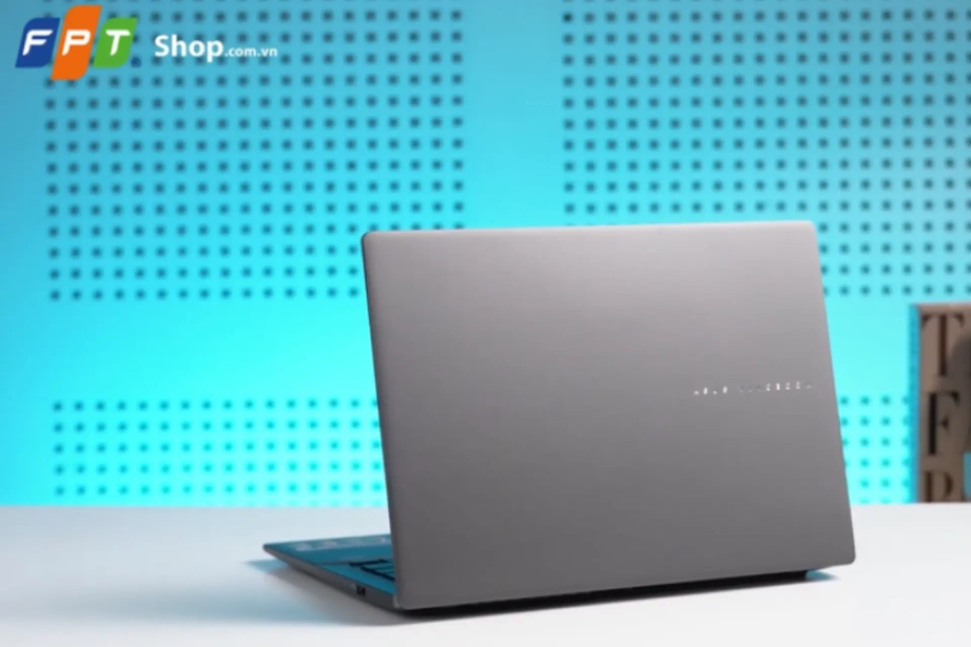 Đánh giá laptop ASUS VivoBook S14 S3407CA-SF913W: CPU Intel Core Ultra 5, màn hình OLED sắc nét