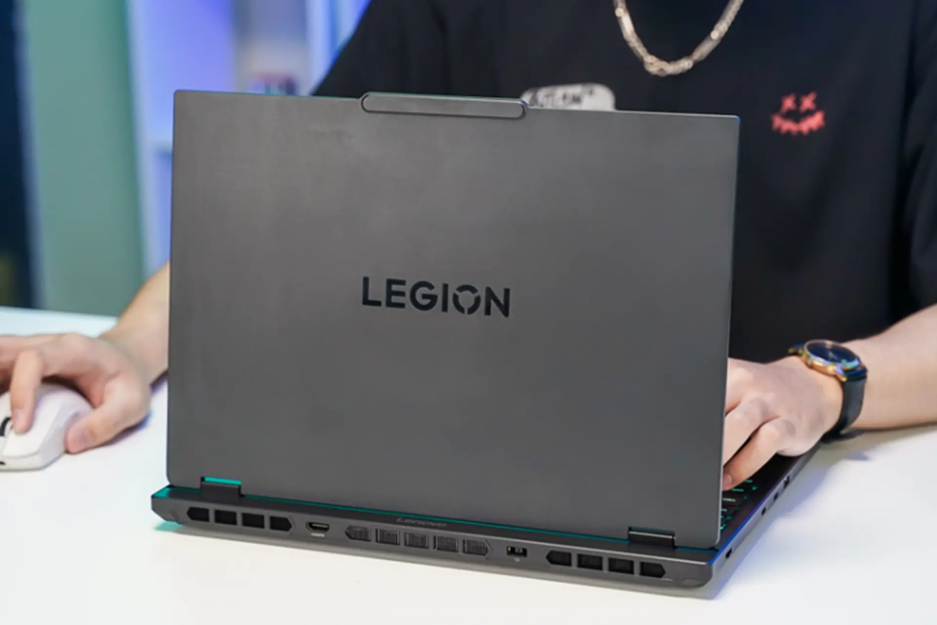 Lenovo Legion 5 Pro có đáng mua không? Đánh giá Legion 5 Pro chi tiết cho gamer và creator