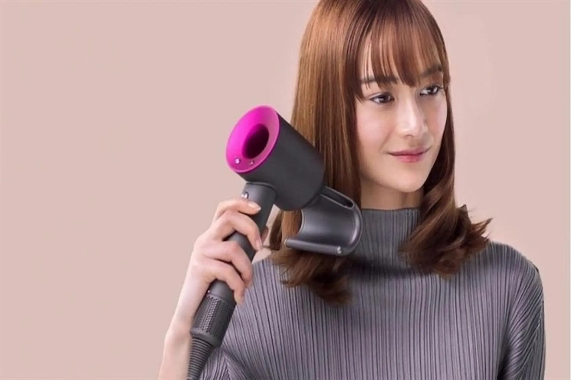 Đánh giá máy sấy tóc Dyson chi tiết về công nghệ, hiệu suất và trải nghiệm cao cấp