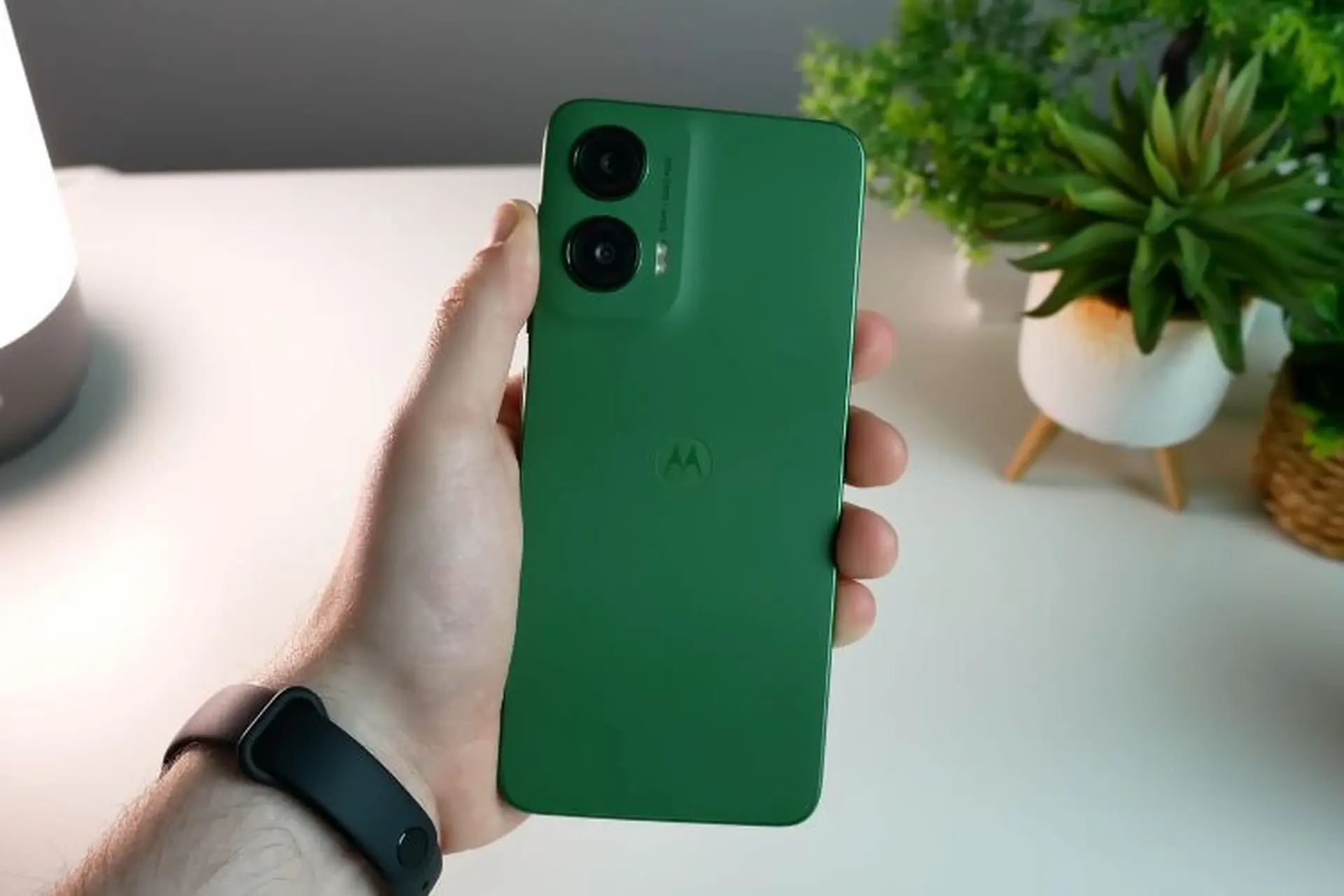 Đánh giá Motorola G35: Thiết kế trẻ trung, màn hình 120 Hz và hiệu năng ổn định trong tầm giá