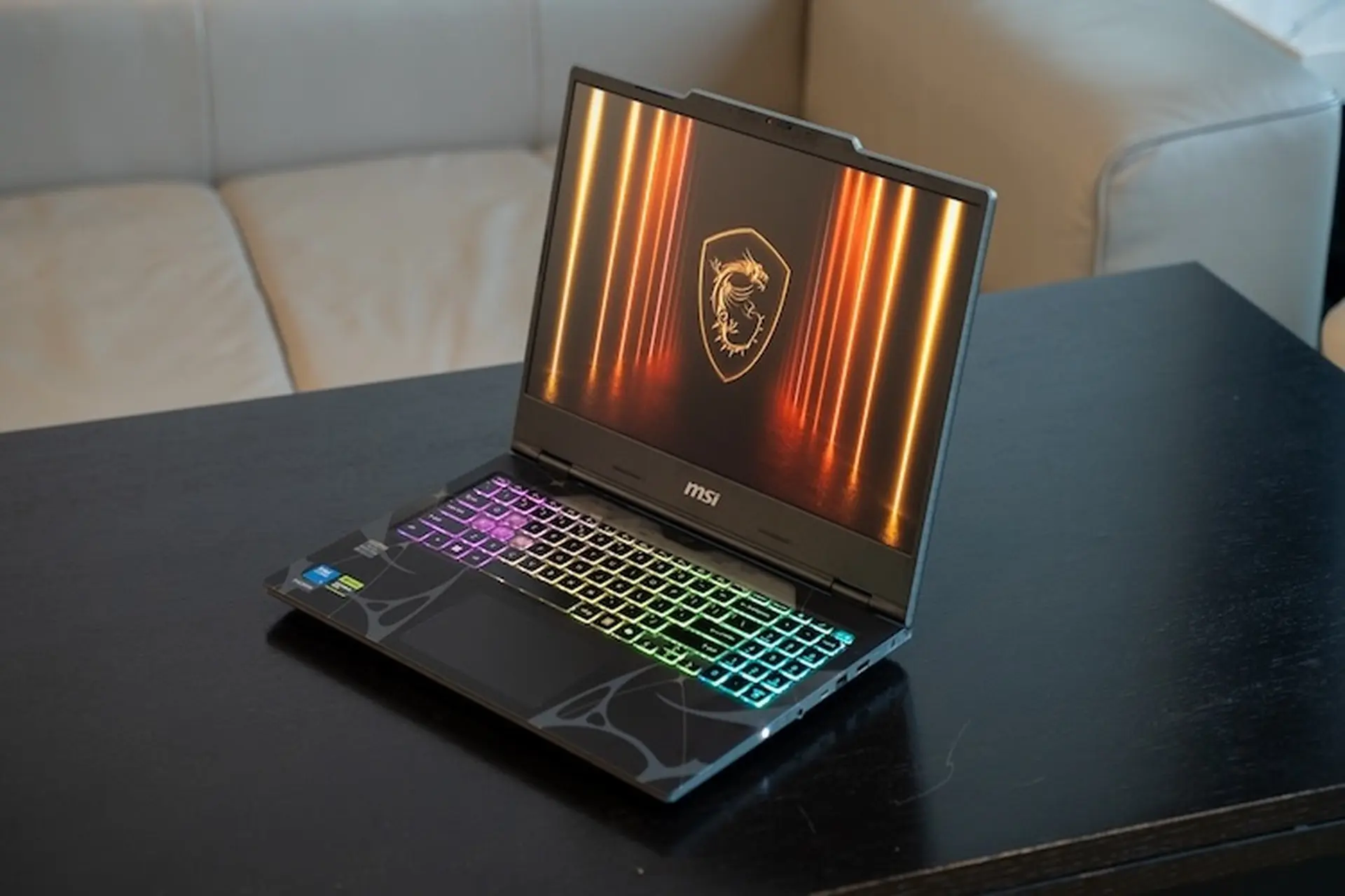 Đánh giá MSI Cyborg 15 B13WFKG-658VN: Laptop gaming RTX 5060 mạnh mẽ cho game