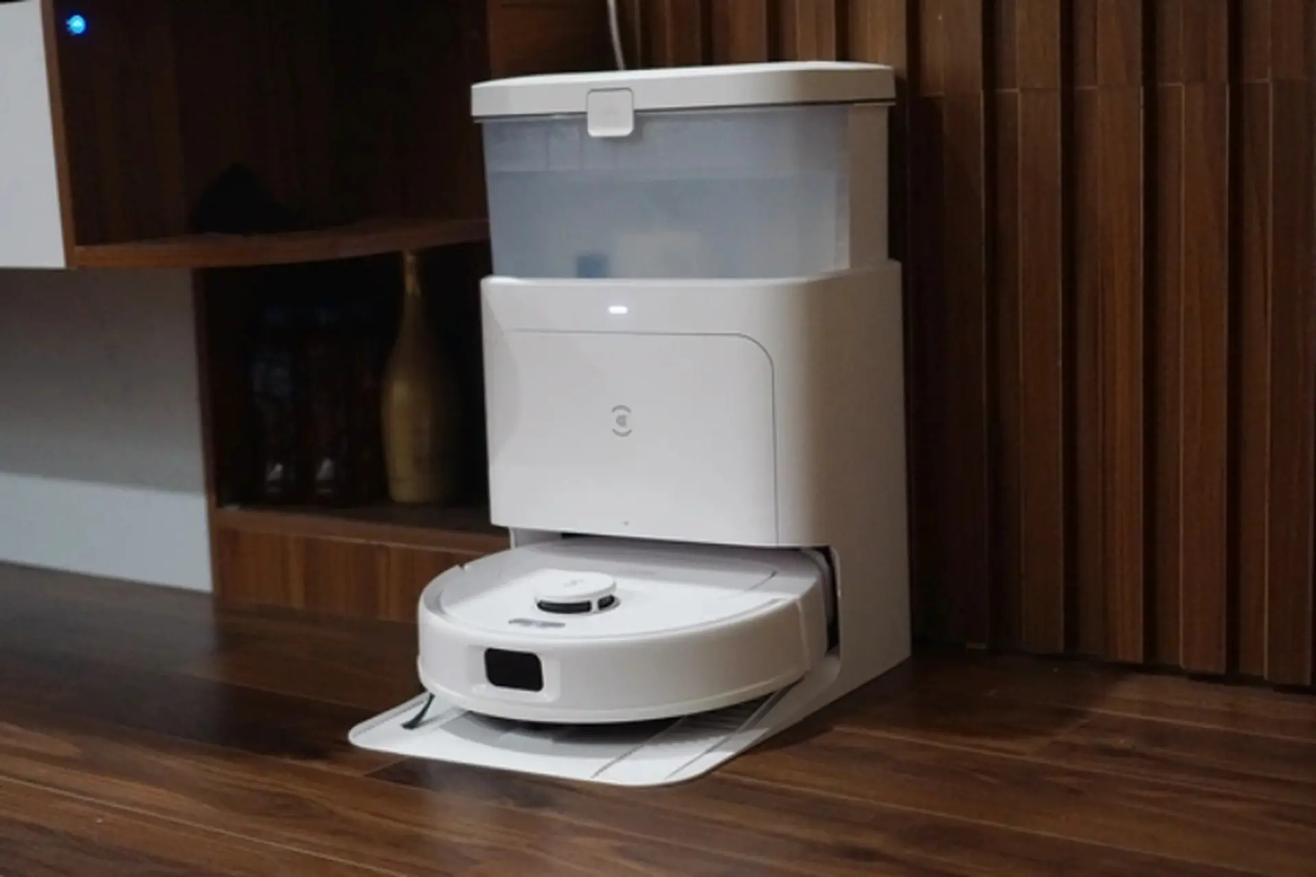 Đánh giá robot hút bụi lau nhà Ecovacs N30 Pro Omni sau 1 tháng sử dụng: Nhà sạch bong mà vẫn nhàn tênh