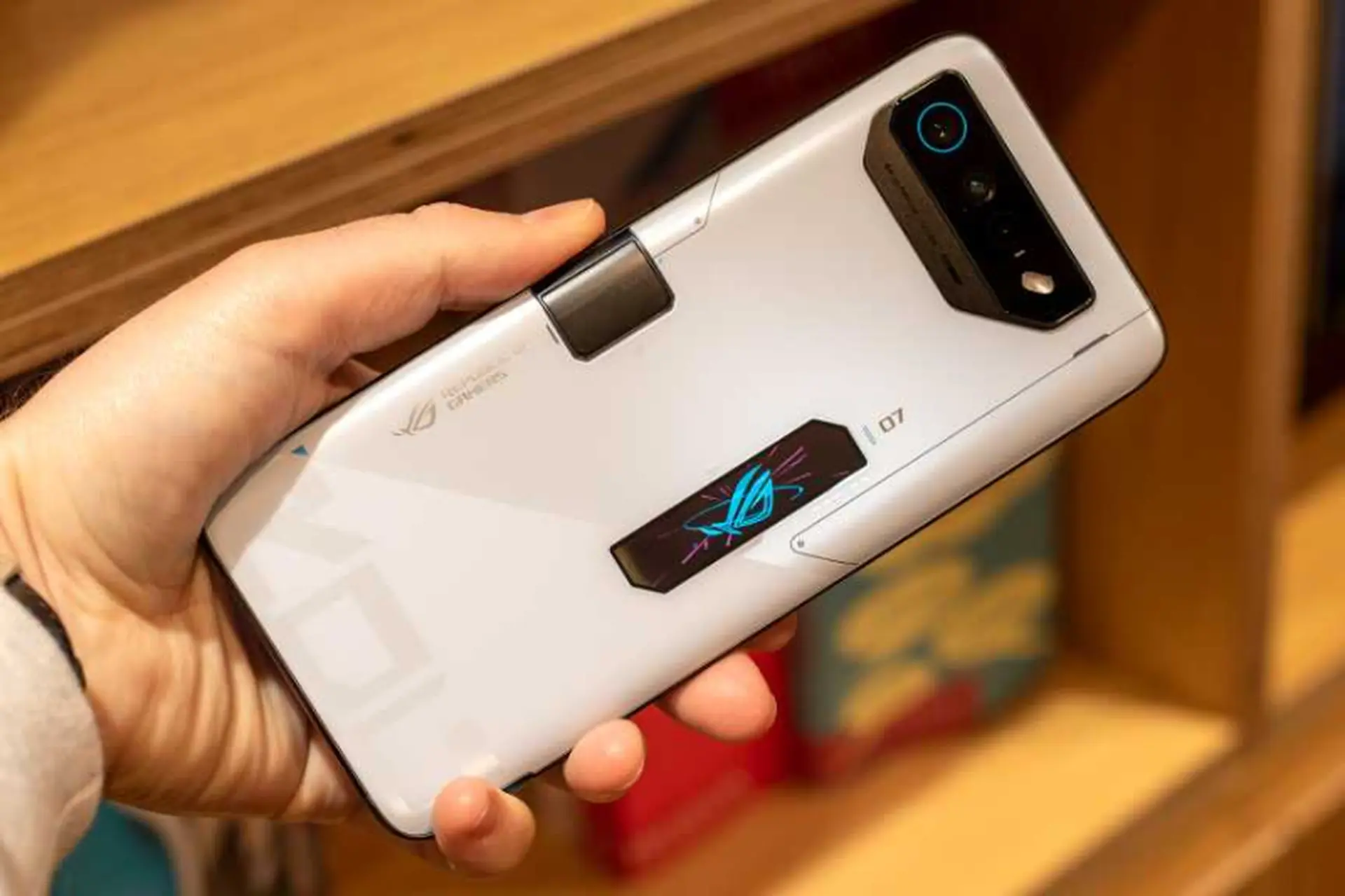 Đánh giá ROG Phone 7 năm 2026: Gaming phone cũ nhưng hiệu năng vẫn rất ổn