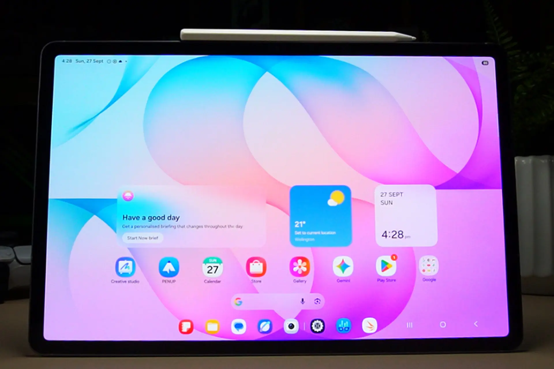 Đánh giá Samsung Galaxy Tab S12+: Thiết kế mỏng nhẹ, chip Dimensity 9500, màn hình 12,6 inch
