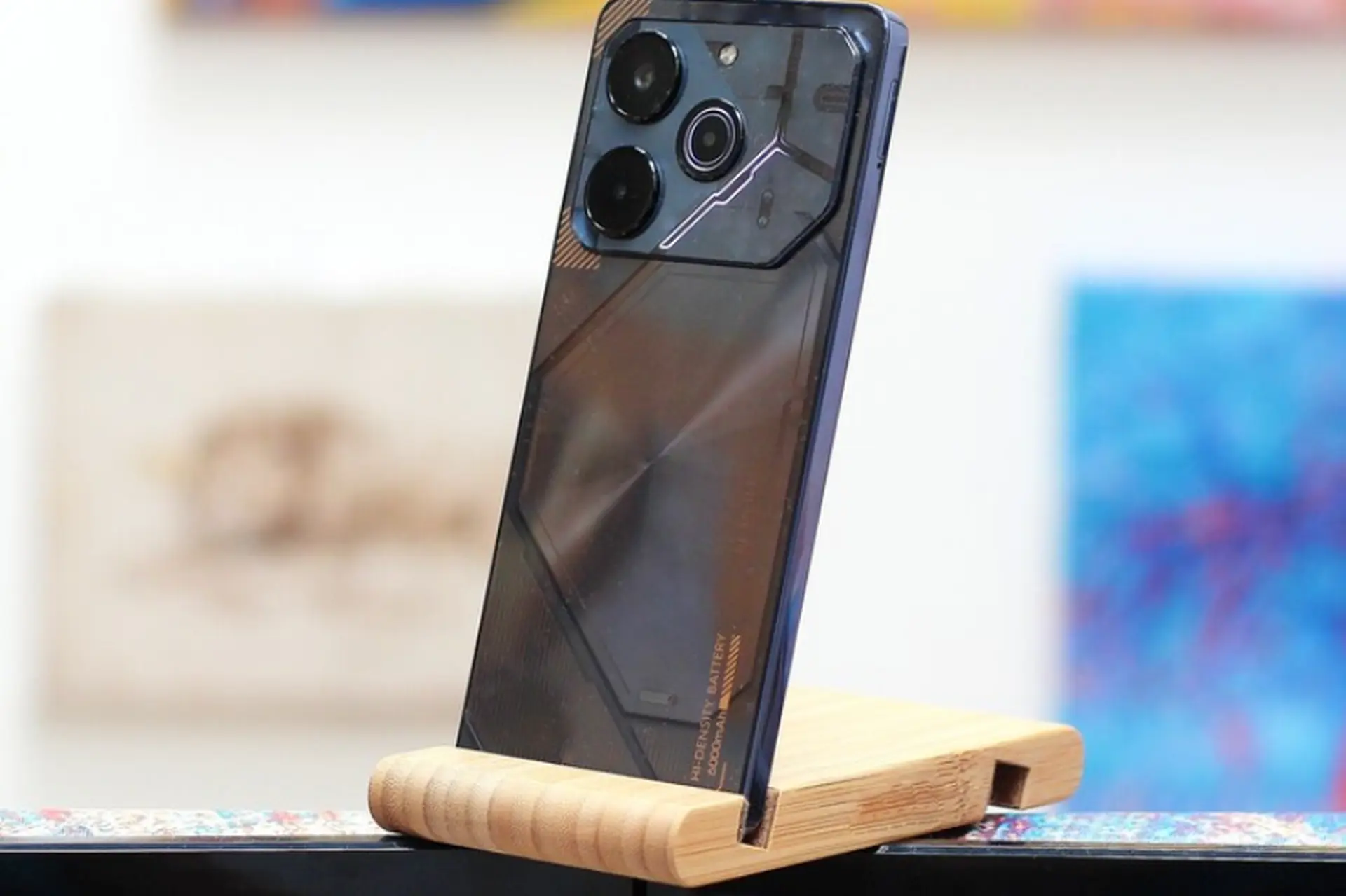 Đánh giá Tecno Pova 6 Pro ở năm 2026: Lựa chọn pin lớn, sạc nhanh cho người dùng trẻ