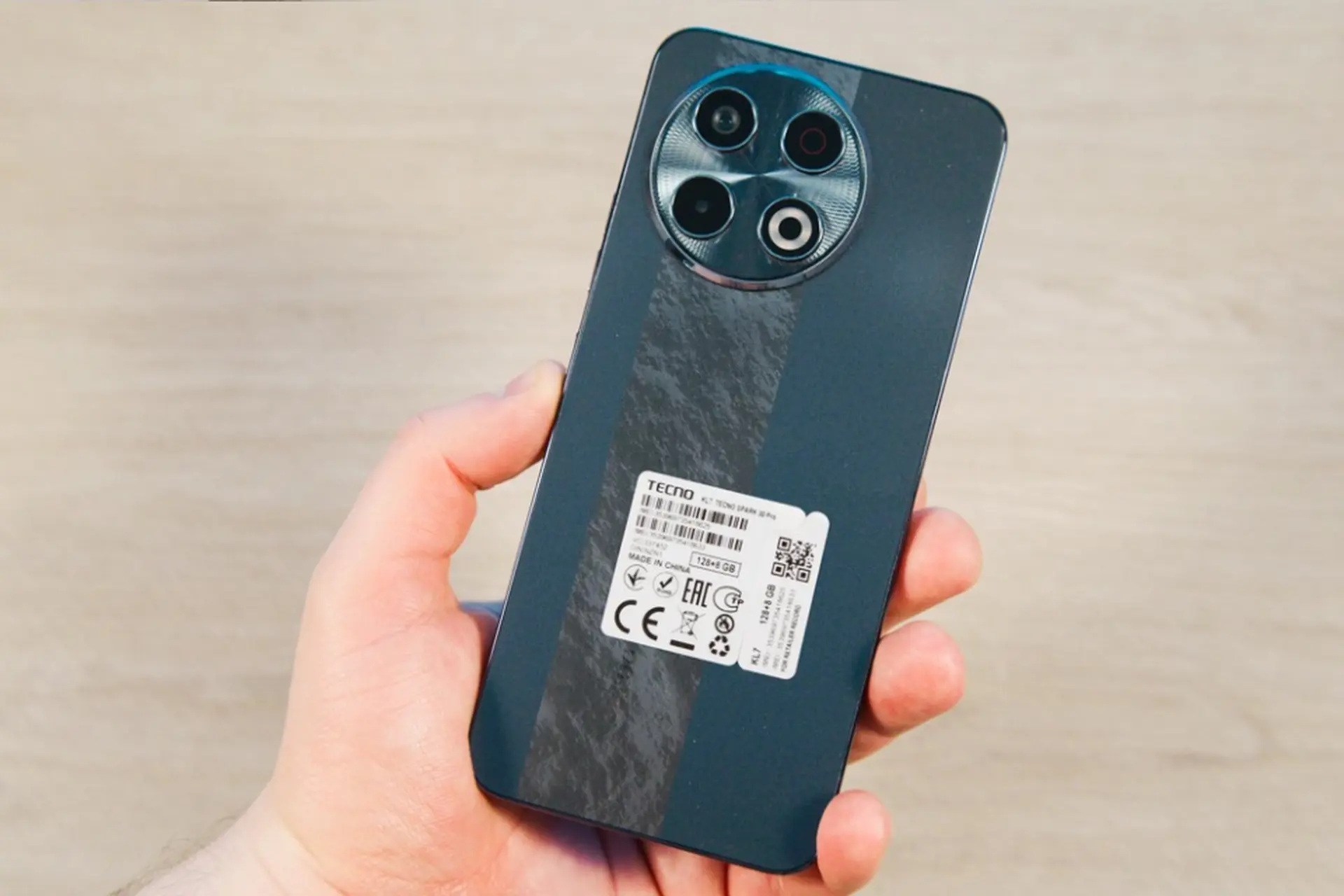 Đánh giá Tecno Spark 30 Pro: Thiết kế hiện đại, màn hình AMOLED sắc nét, camera 108MP