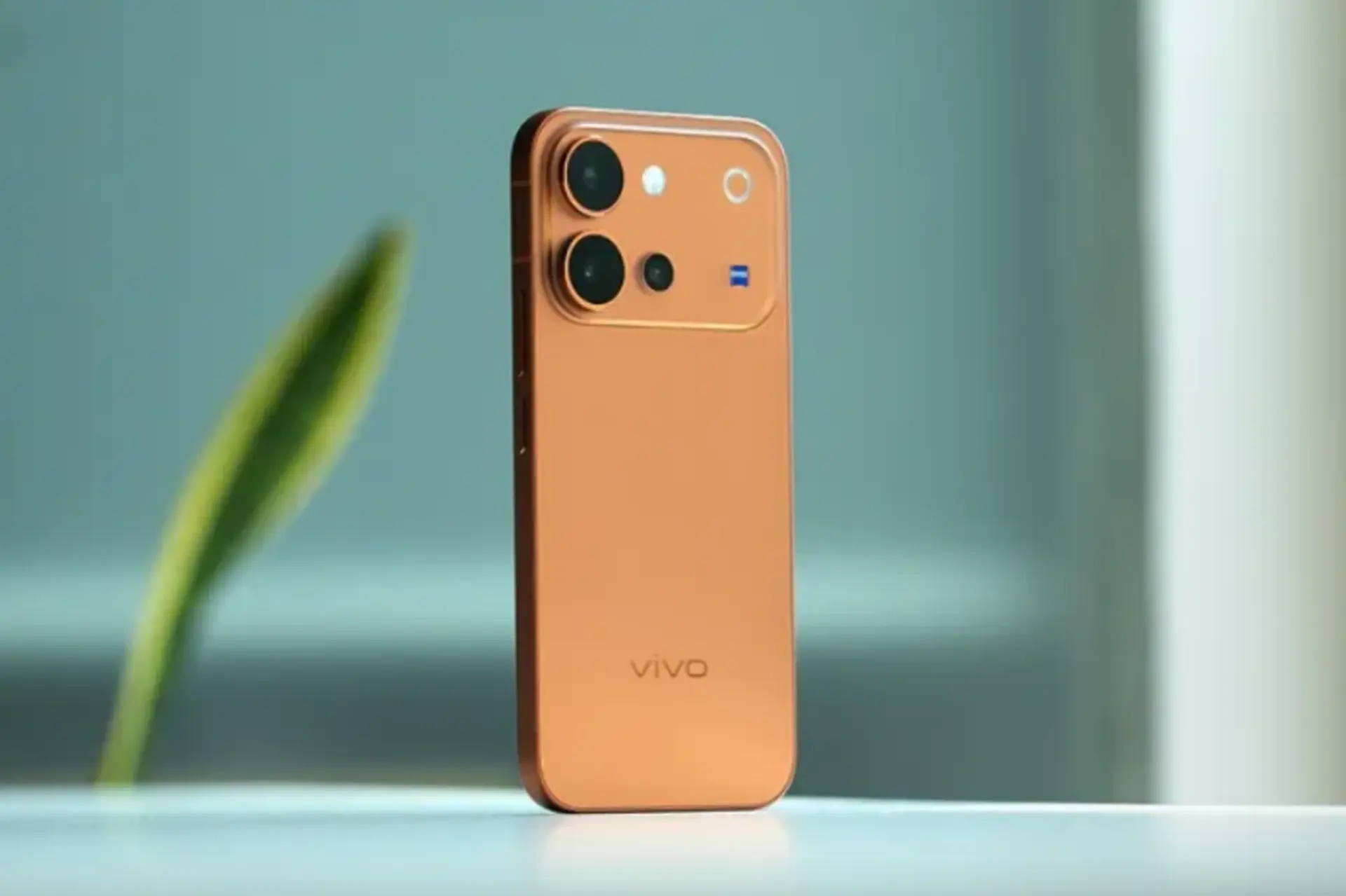 Đánh giá vivo V80: Thiết kế cao cấp, màn hình AMOLED 144 Hz, camera ZEISS 3x và pin 7.200 mAh