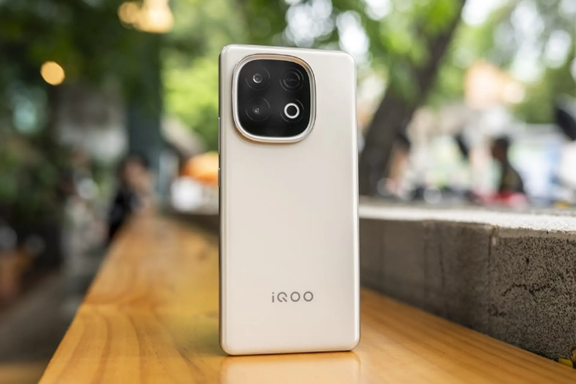 Đánh giá Z10 Turbo: Hiệu năng gaming mạnh mẽ, màn hình sắc nét, pin trâu bền bỉ