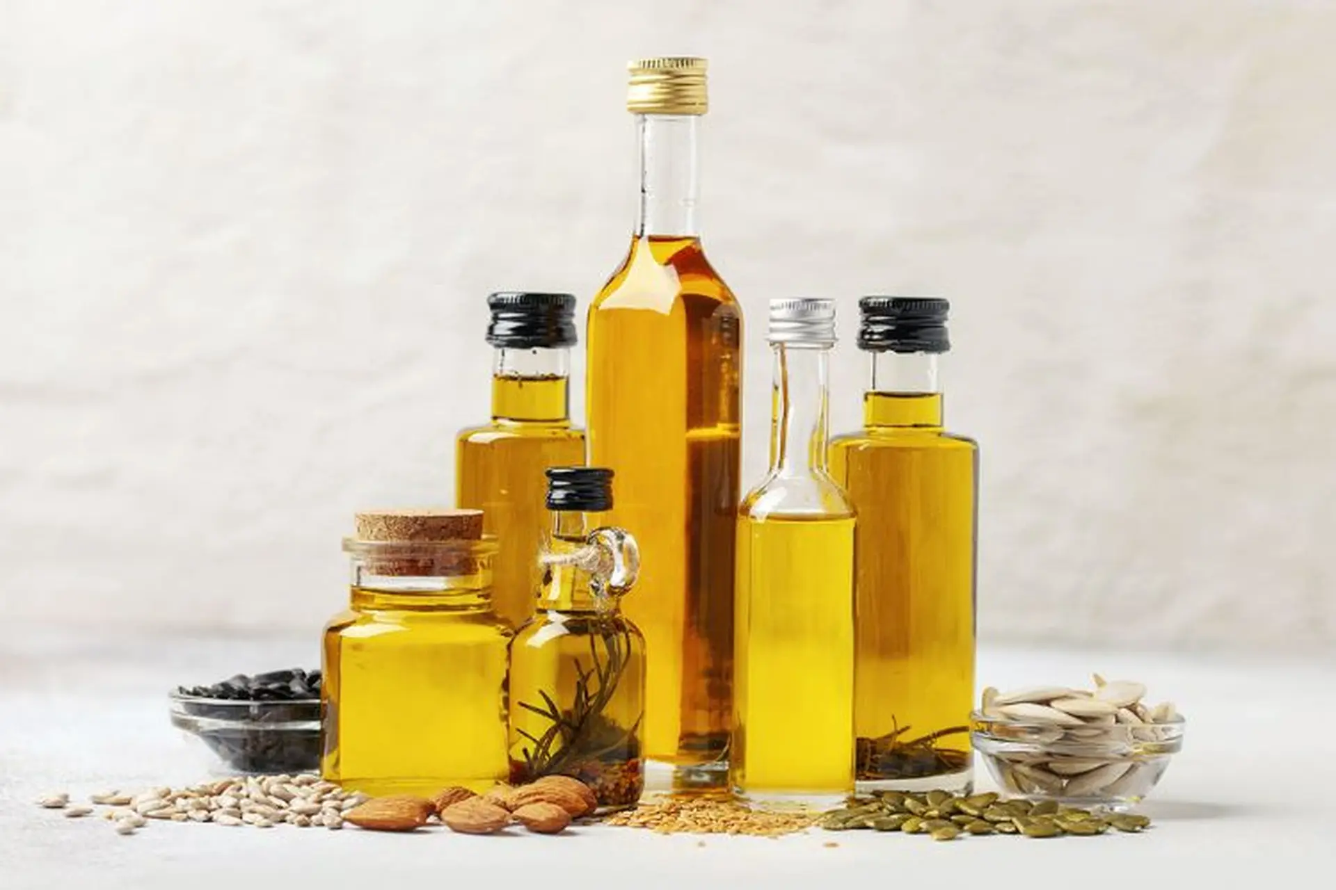 Dầu ăn bao nhiêu calo? Ăn nhiều dầu ăn có béo không? Tác hại khi ăn nhiều dầu ăn