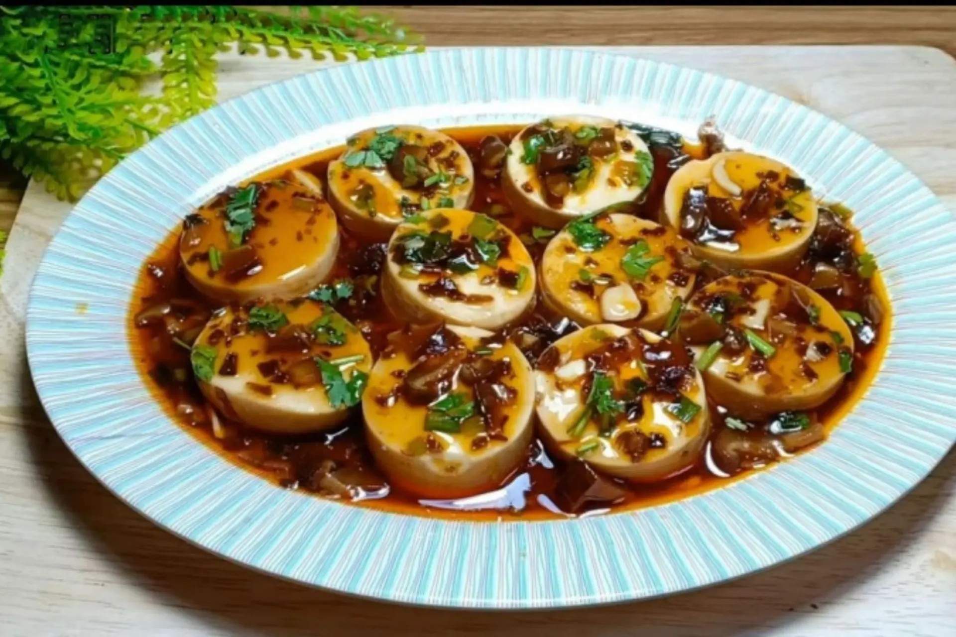 Bày 2 cách chế biến đậu hũ non sốt nấm đông cô thơm ngon lạ miệng, không ăn nhanh là hết