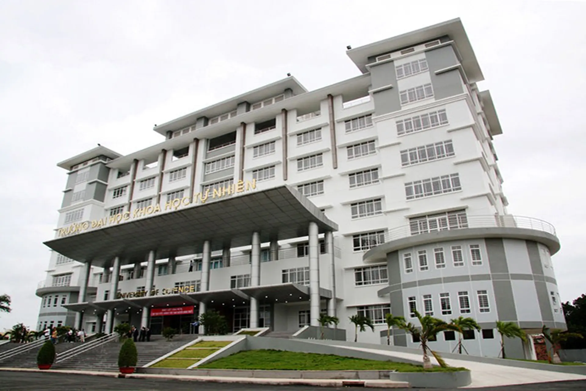 Đề án tuyển sinh Đại học Khoa học Tự nhiên TPHCM 2025: Đa dạng lựa chọn, tăng cơ hội vào đại học