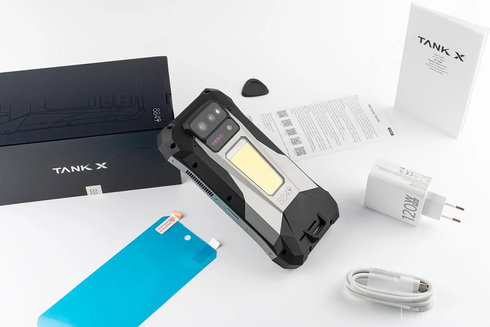 Đánh giá Unihertz 8849 Tank X: Sự kết độc lạ giữa smartphone nồi đồng cối đá và máy chiếu sắc nét