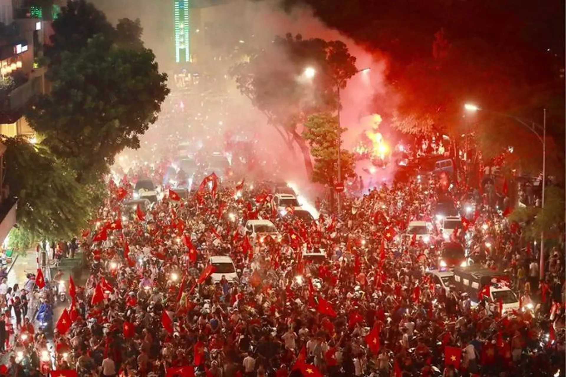 Đi bão là gì? Vì sao lại có hiện tượng "đi bão"? Khám phá ý nghĩa của việc đi bão