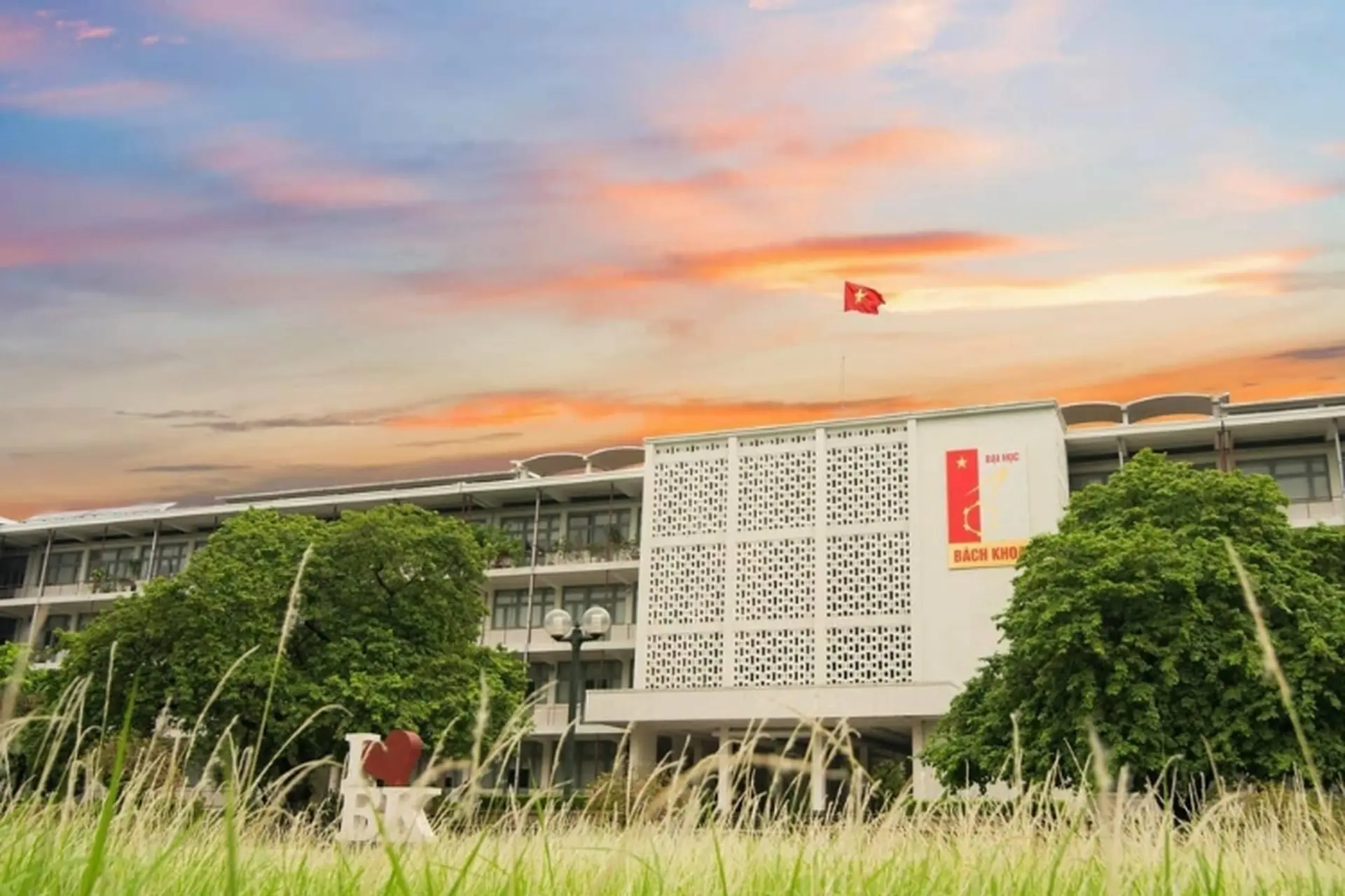 Điểm chuẩn Đại học Bách Khoa Hà Nội 2025 mới nhất: Cập nhật điểm chuẩn các ngành đào tạo chính quy toàn trường