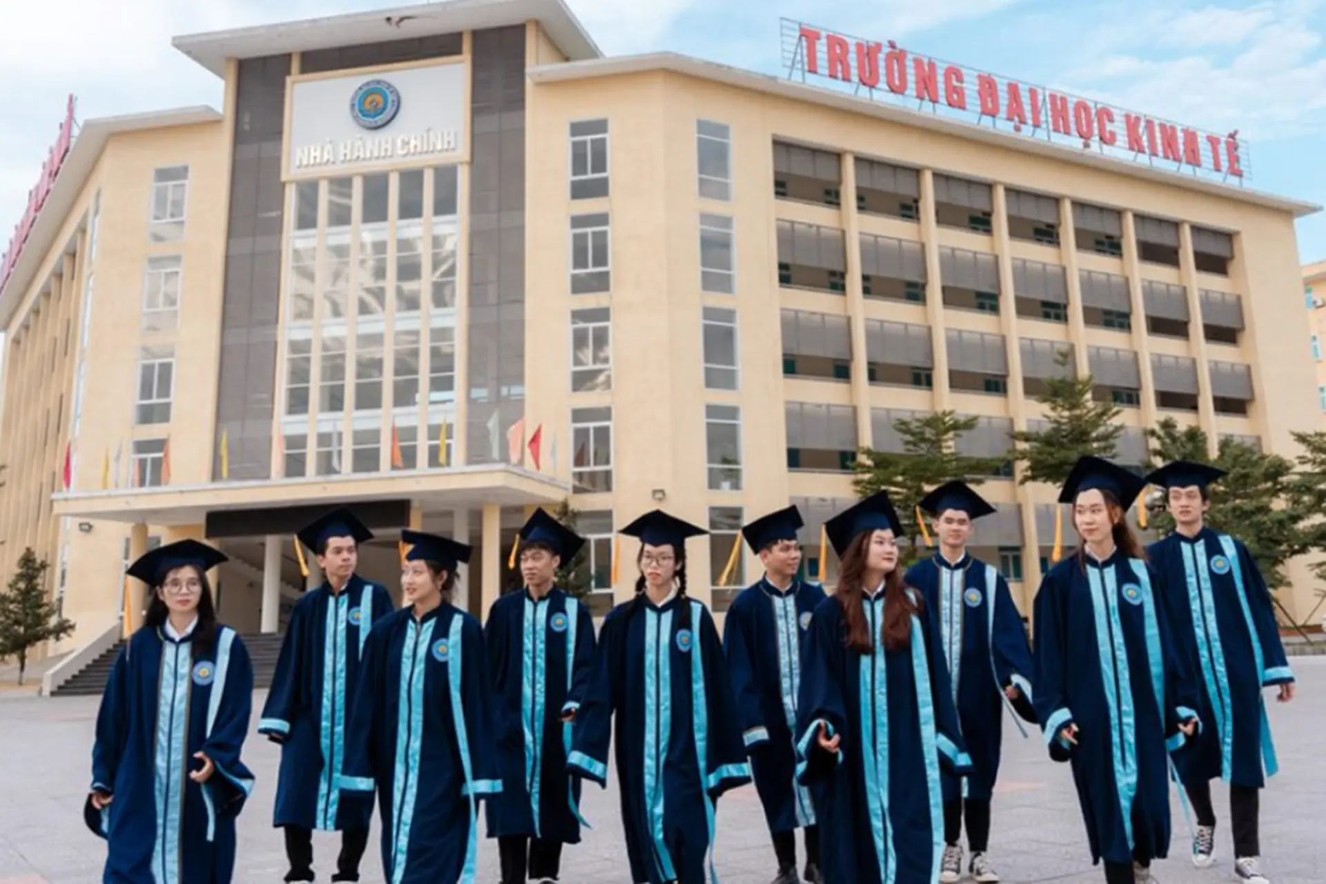 Điểm chuẩn Đại học Kinh tế Đại học Huế 2025: Cập nhật điểm trúng tuyển chính thức