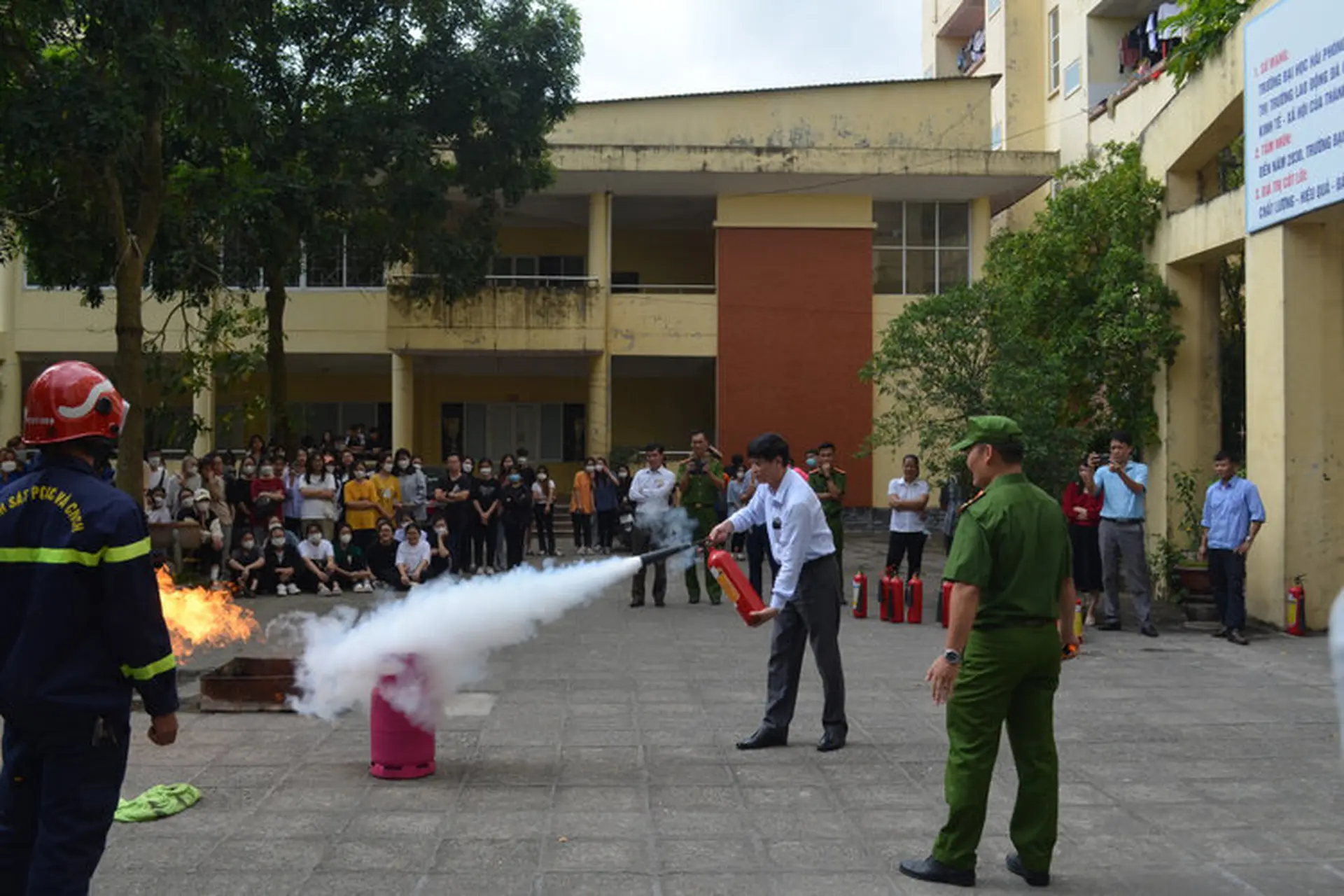Công bố điểm chuẩn Đại học Phòng cháy chữa cháy 2025 và các lưu ý với thí sinh khi nhập học