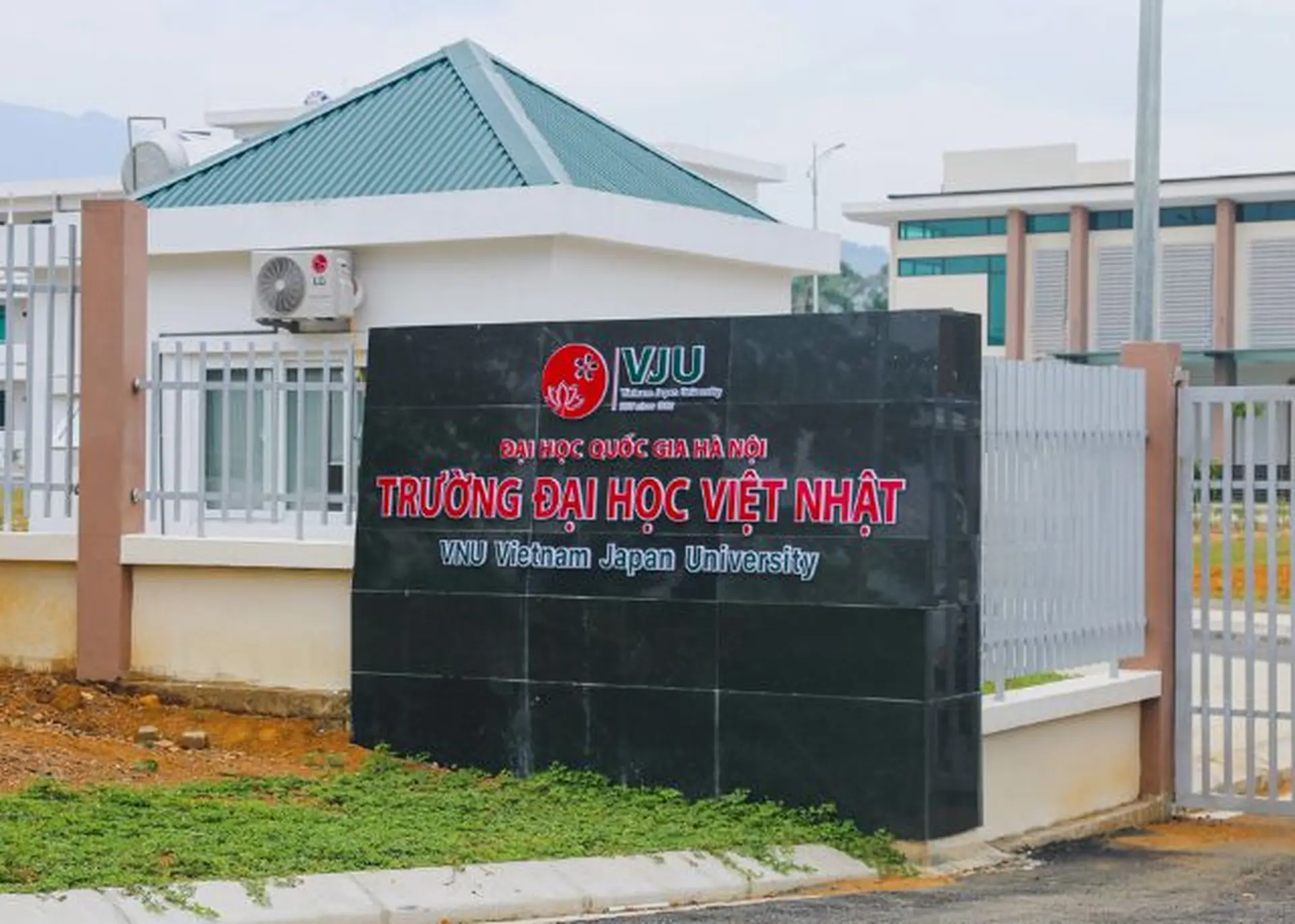 Điểm chuẩn Đại học Việt Nhật Hà Nội 2025 cập nhật mới nhất: Đánh giá và so sánh với năm 2024