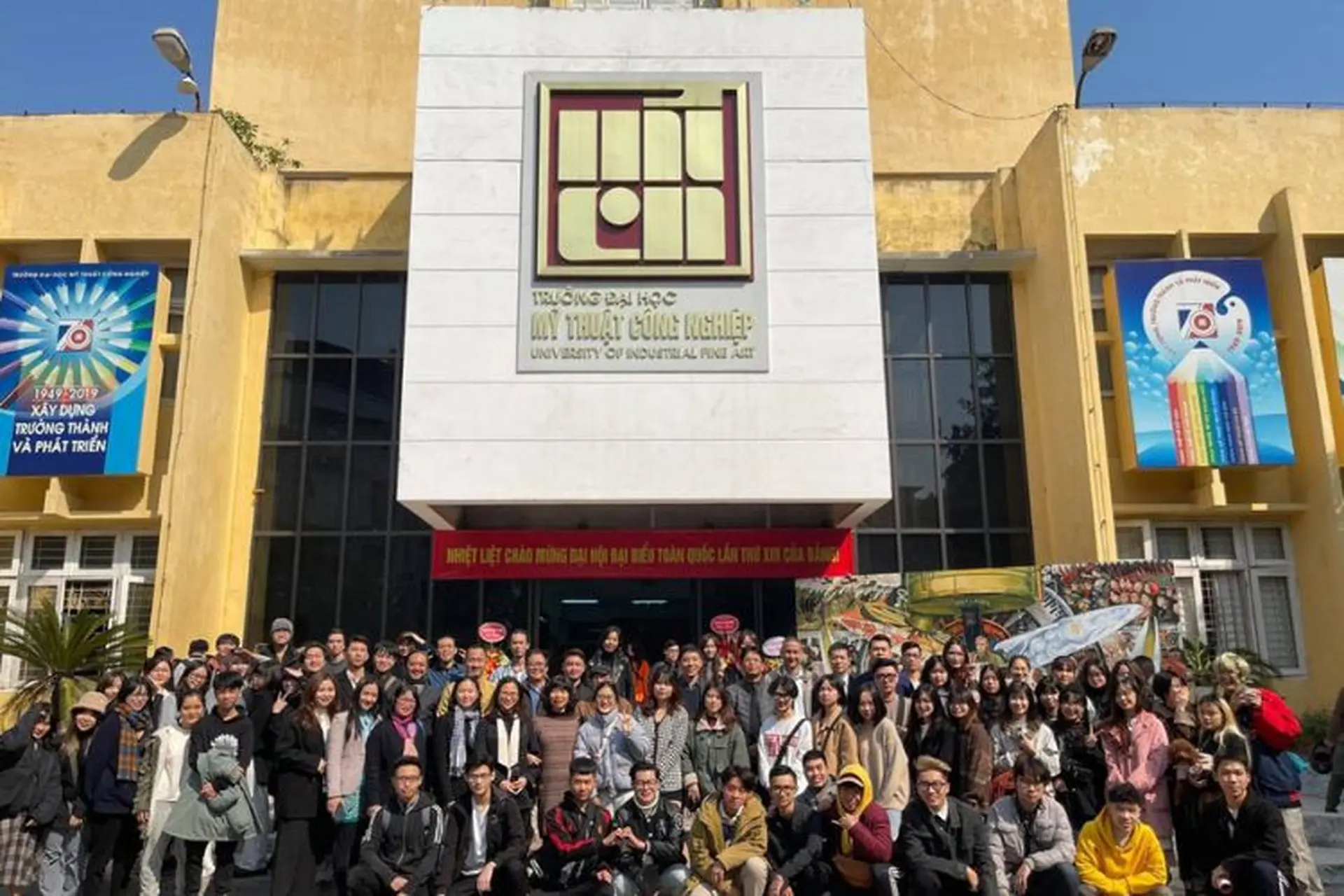 Điểm chuẩn Trường Đại học Mỹ thuật Công nghiệp 2026: Thiết kế Đồ họa dẫn đầu với 24.05 điểm