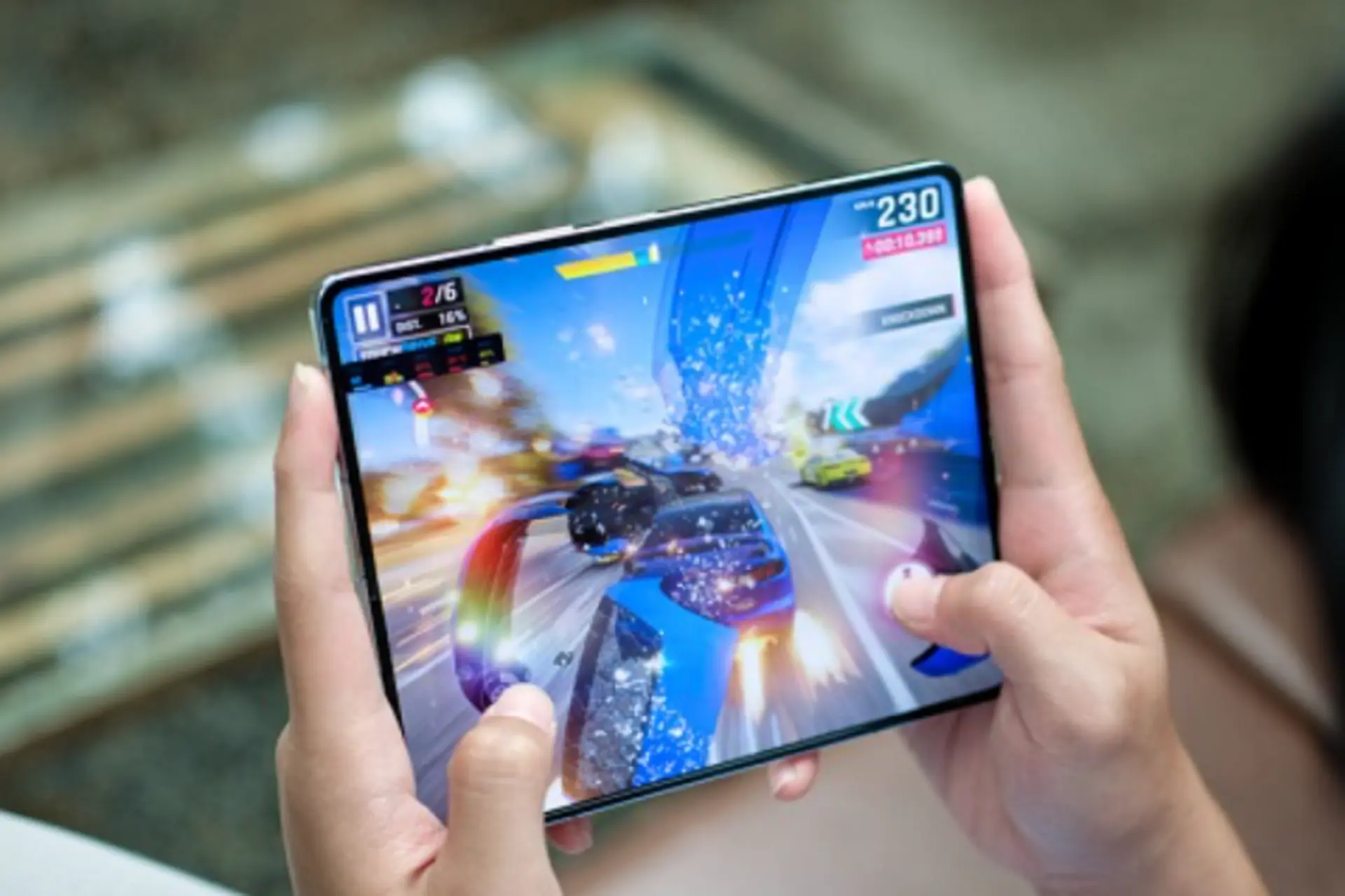 Điện thoại gập có bị nóng khi chơi game không? Phân tích chi tiết từ thiết kế đến trải nghiệm thực tế