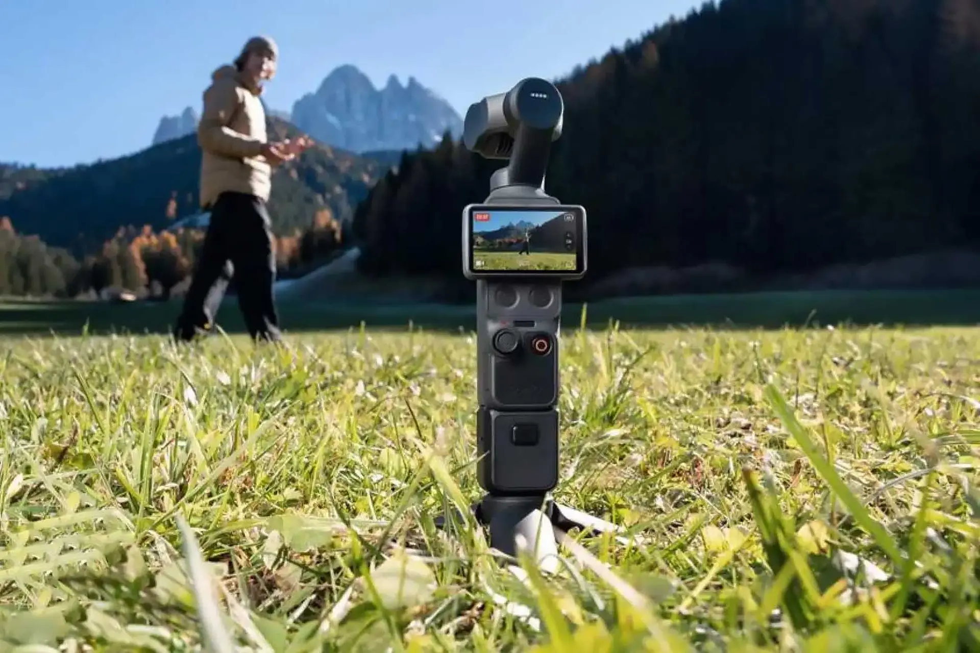 DJI Osmo Pocket 4 lộ ảnh thực tế, nâng cấp trải nghiệm quay, thêm DJI Mic 3